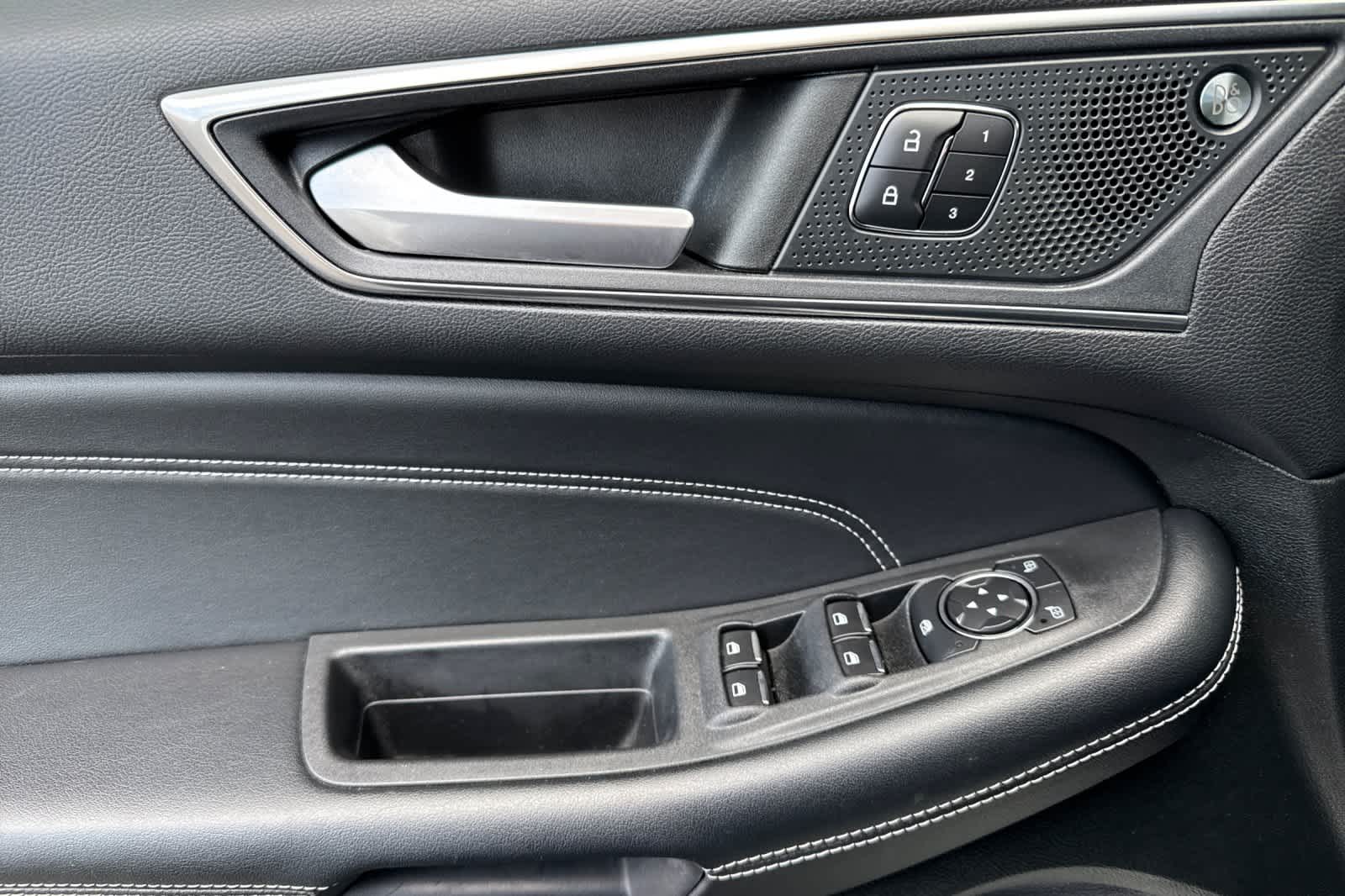 Thumbnail: 2022 Ford Edge - 12