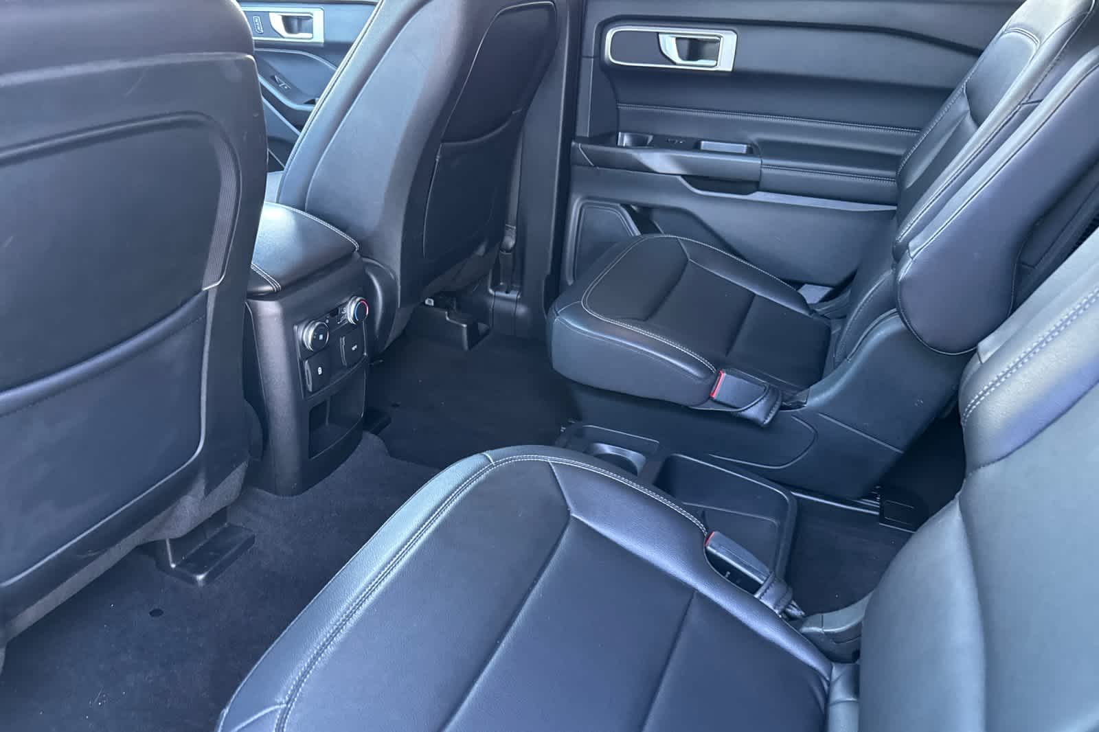 Thumbnail: 2020 Ford Explorer - 4