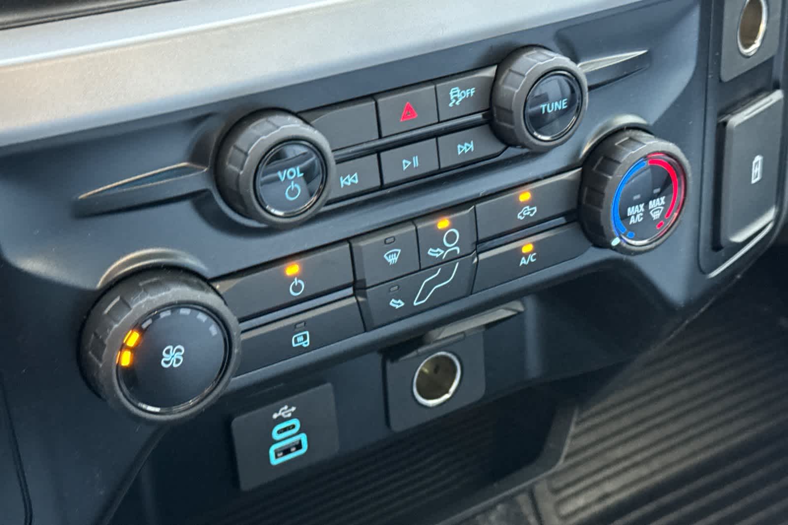 Thumbnail: 2025 Ford F-350 - 19