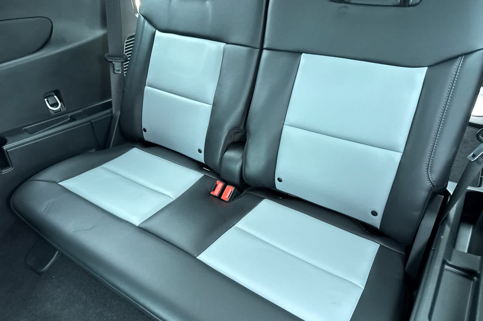 Thumbnail: 2024 Ford Explorer - 15