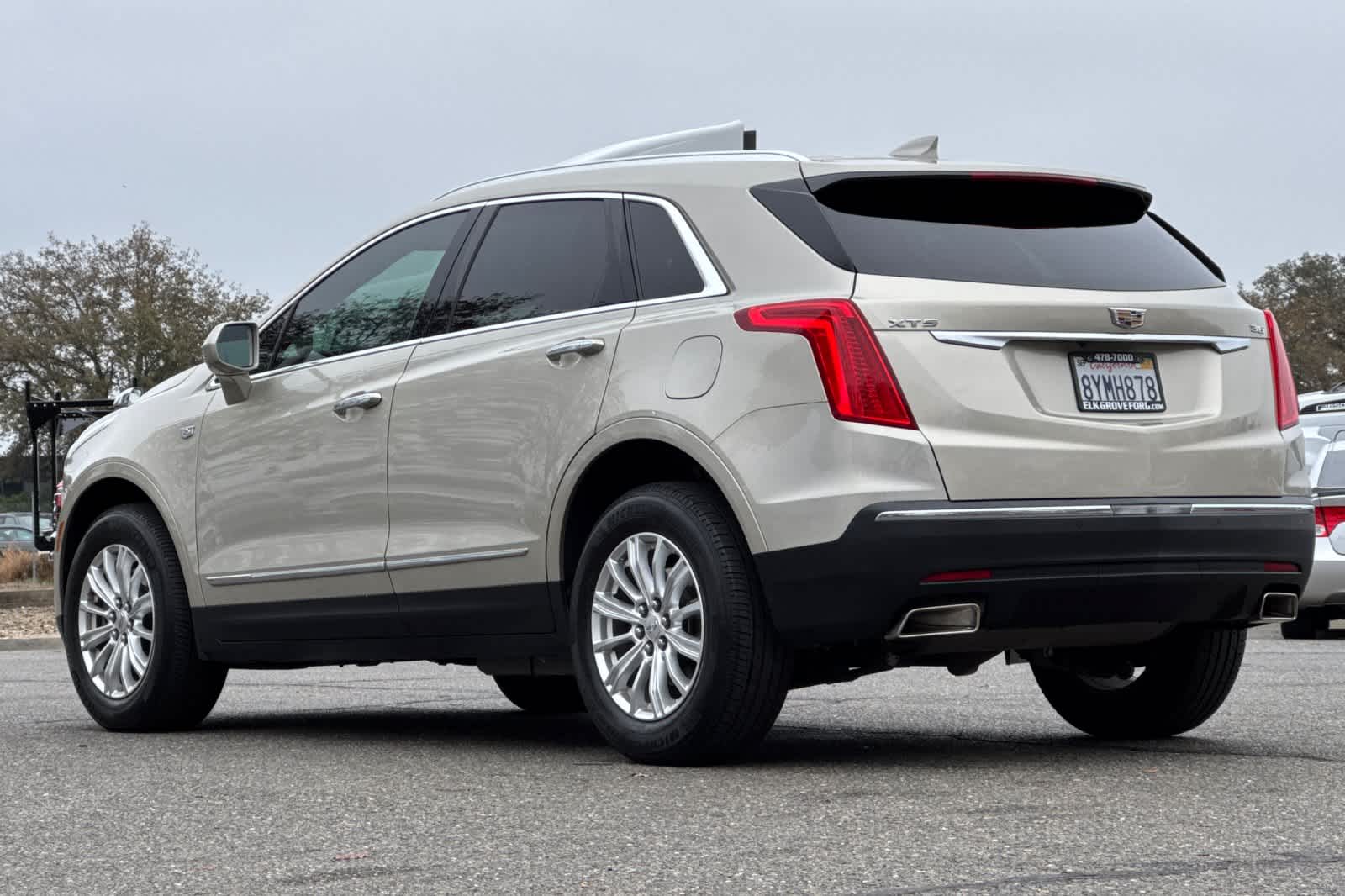 Thumbnail: 2017 Cadillac XT5 - 6