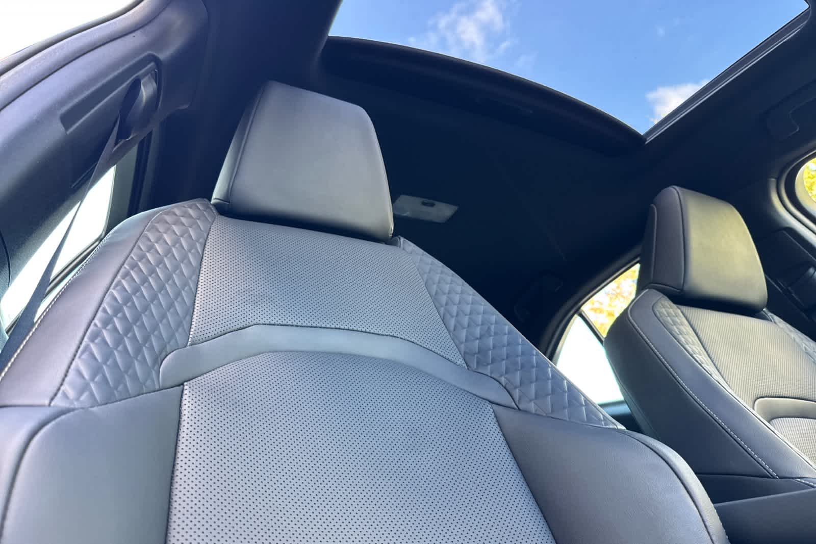 Thumbnail: 2019 Lexus UX - 17