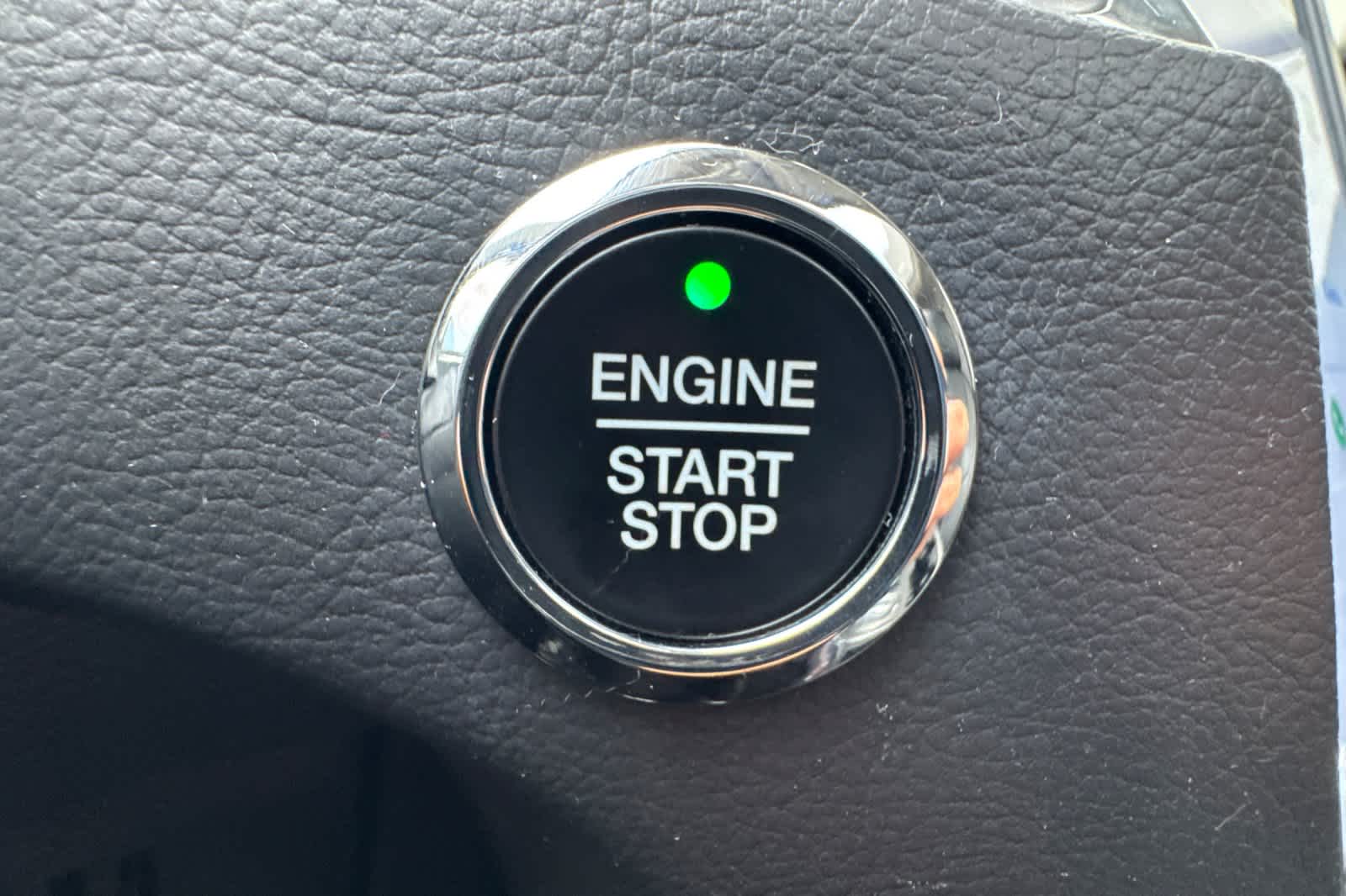 Thumbnail: 2022 Ford Edge - 22