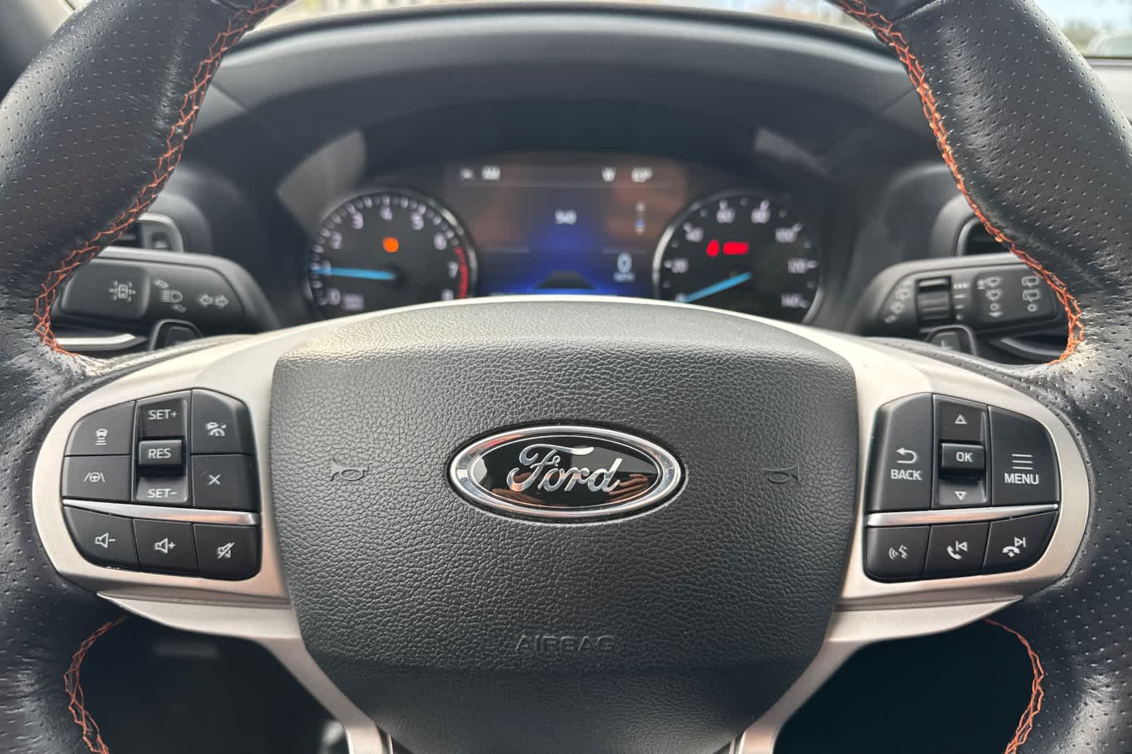 Thumbnail: 2022 Ford Explorer - 25