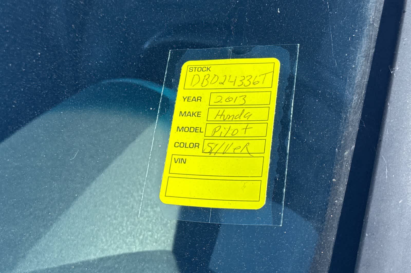 2013 Honda Pilot Touring w/RES/Naiv FWD photo 2