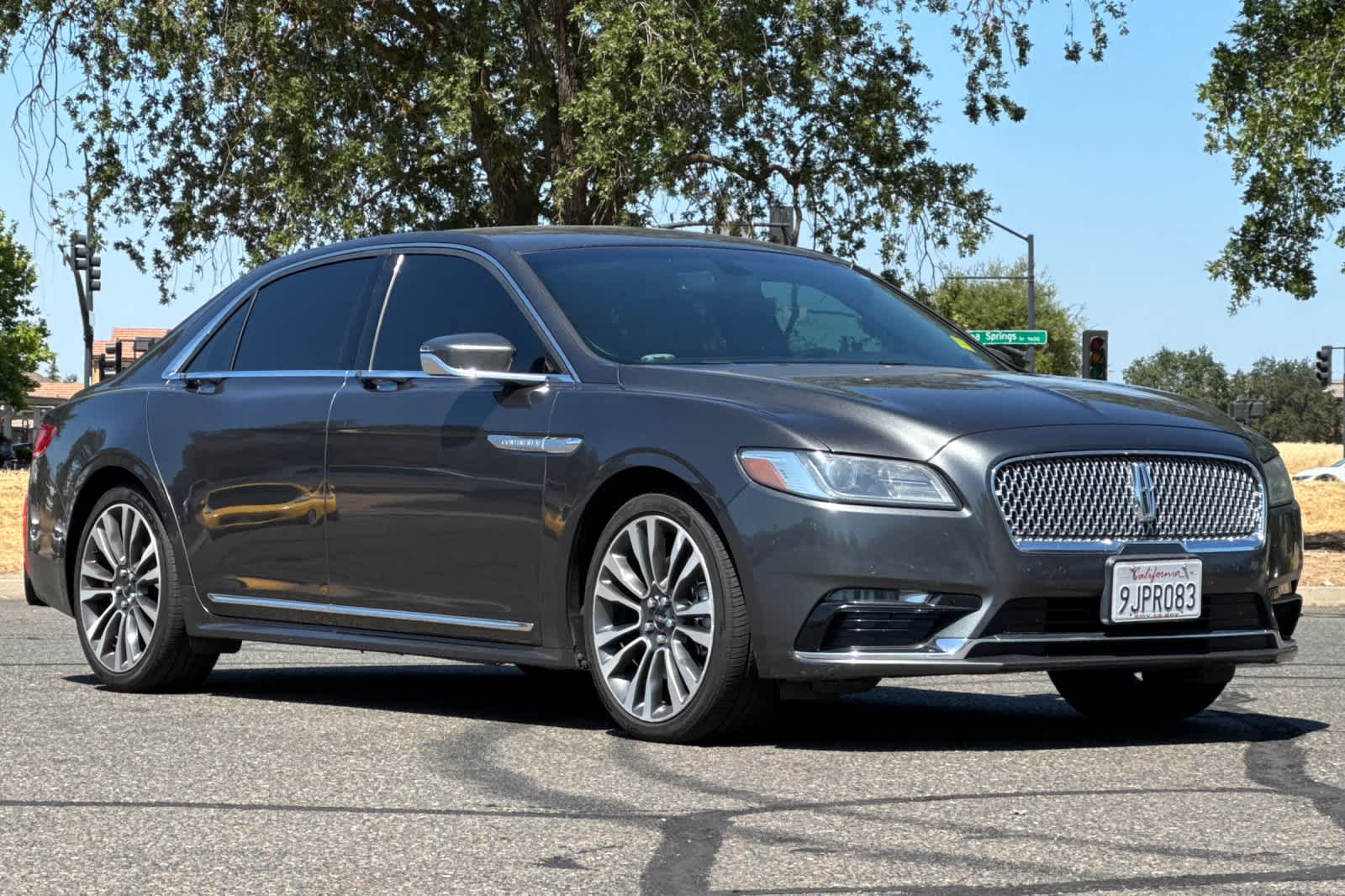 Thumbnail: 2018 Lincoln Continental - 9
