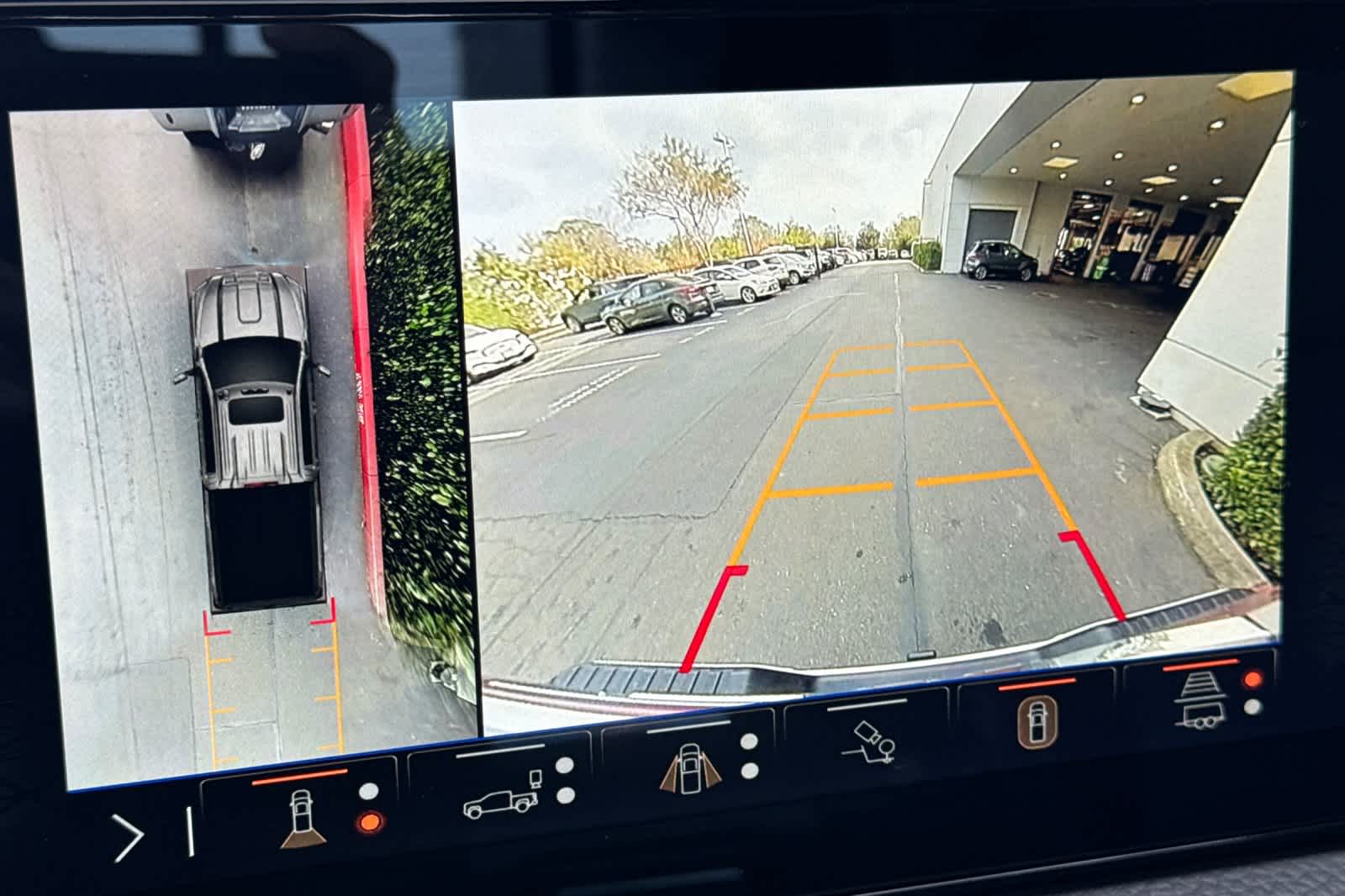 Thumbnail: 2024 GMC Sierra 2500 - 19