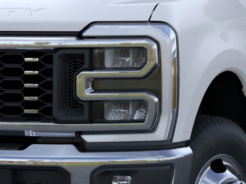 Thumbnail: 2025 Ford F-350 - 18