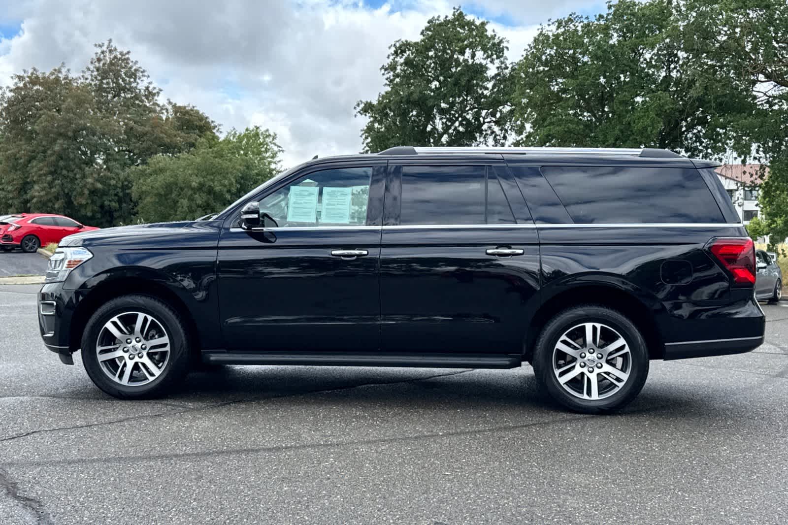 2024 Ford Expedition Max Limited photo 4