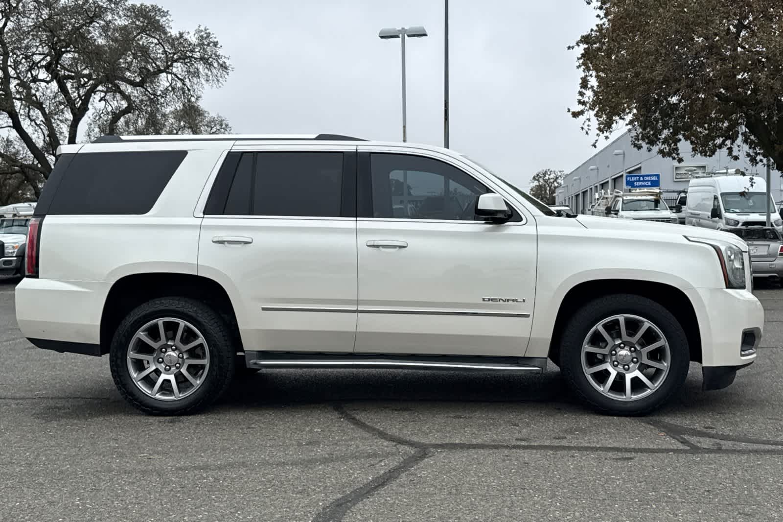 Thumbnail: 2015 GMC Yukon - 8