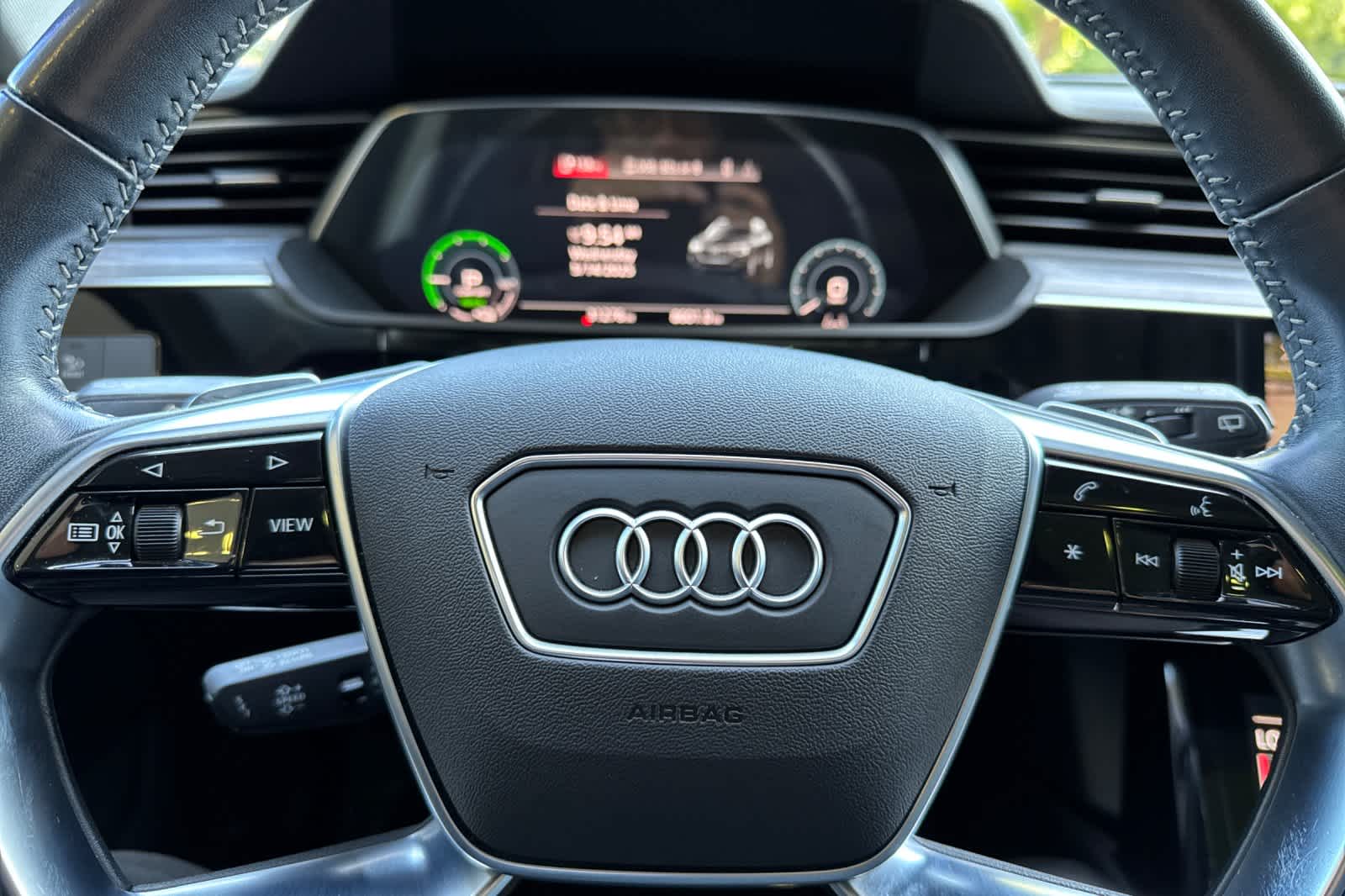 2021 Audi e-tron Premium 24