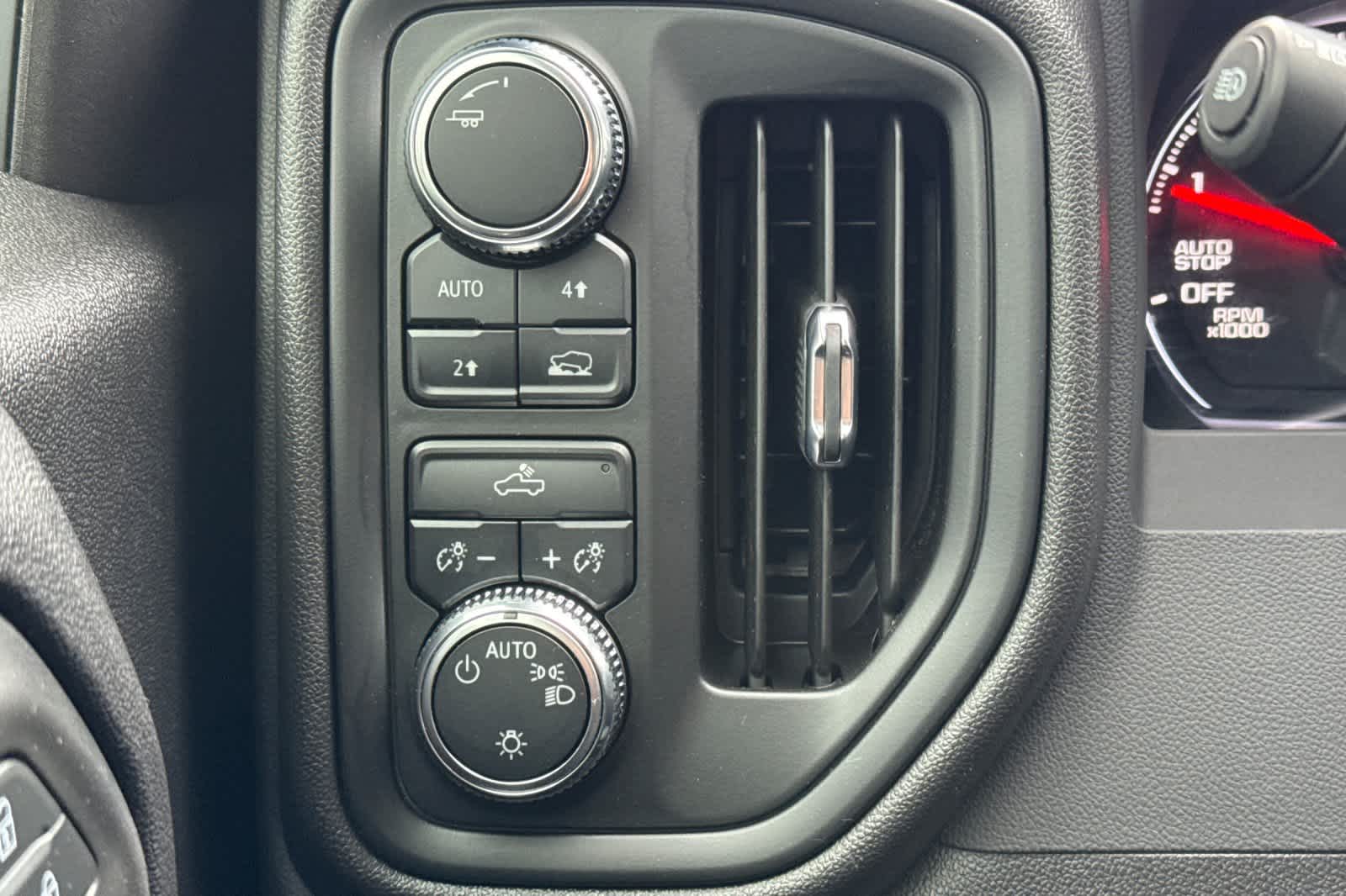 Thumbnail: 2024 GMC Sierra 1500 - 27