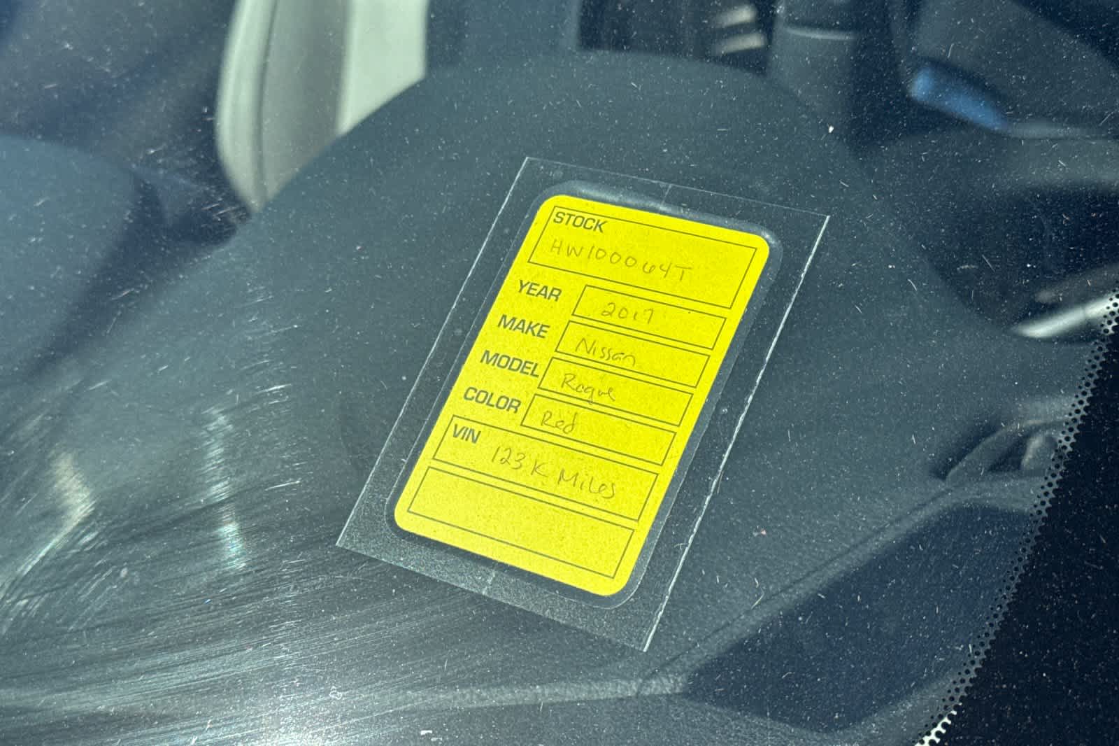 2017 Nissan Rogue Sport SL photo 2