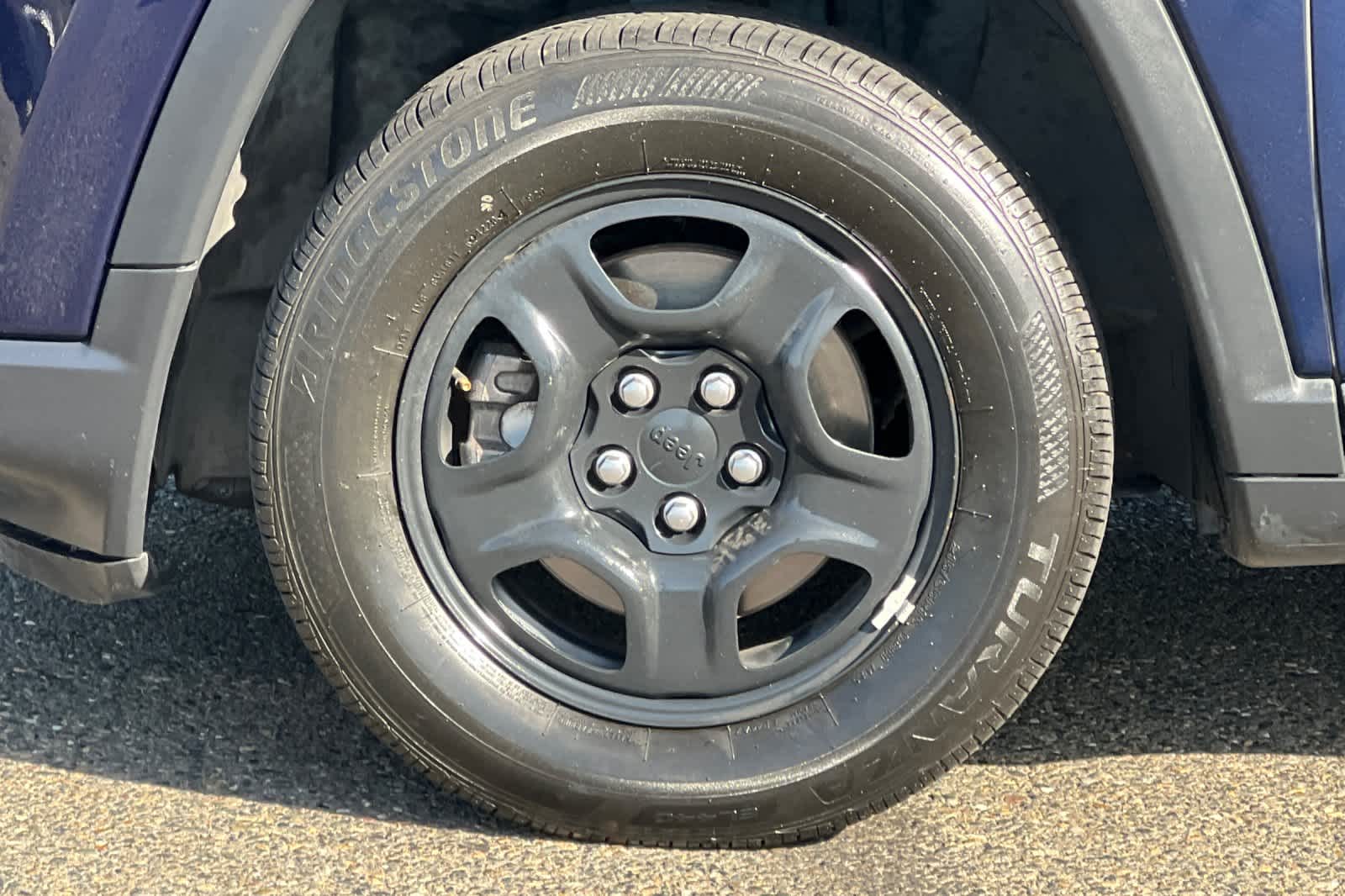 Thumbnail: 2018 Jeep Compass - 23