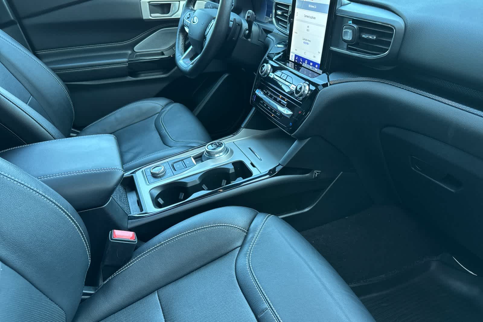 Thumbnail: 2022 Ford Explorer - 17