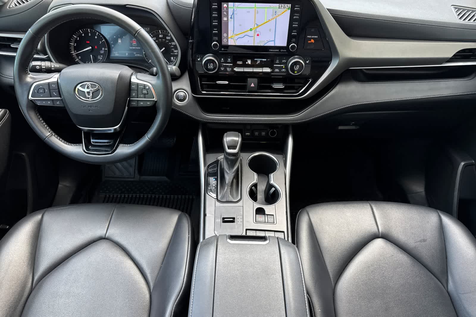 Thumbnail: 2021 Toyota Highlander - 3