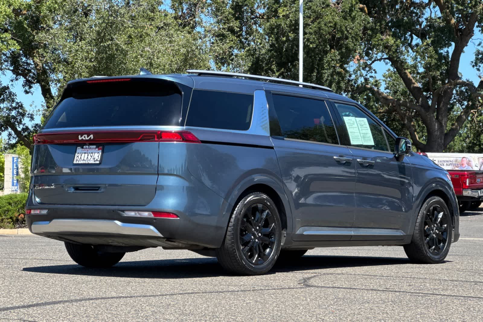 Thumbnail: 2022 Kia Carnival - 2