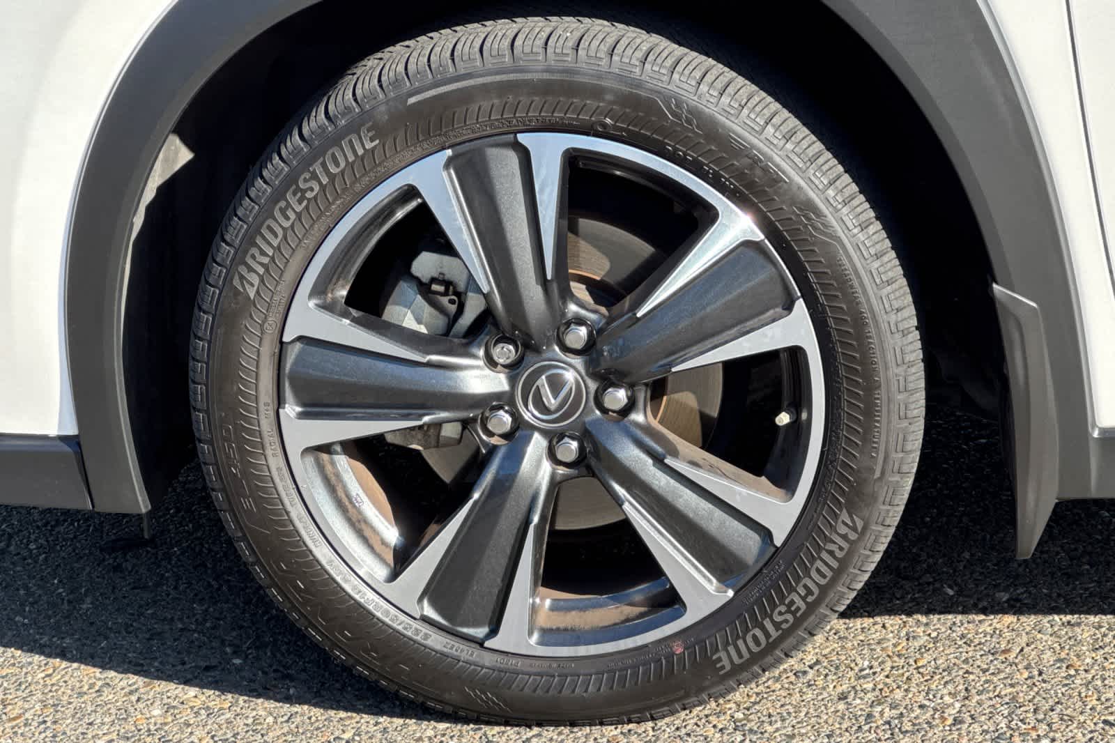 Thumbnail: 2019 Lexus UX - 26