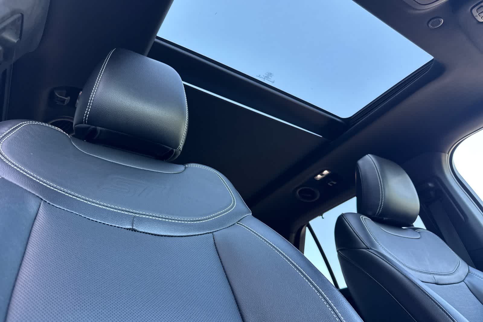 Thumbnail: 2022 Ford Explorer - 18