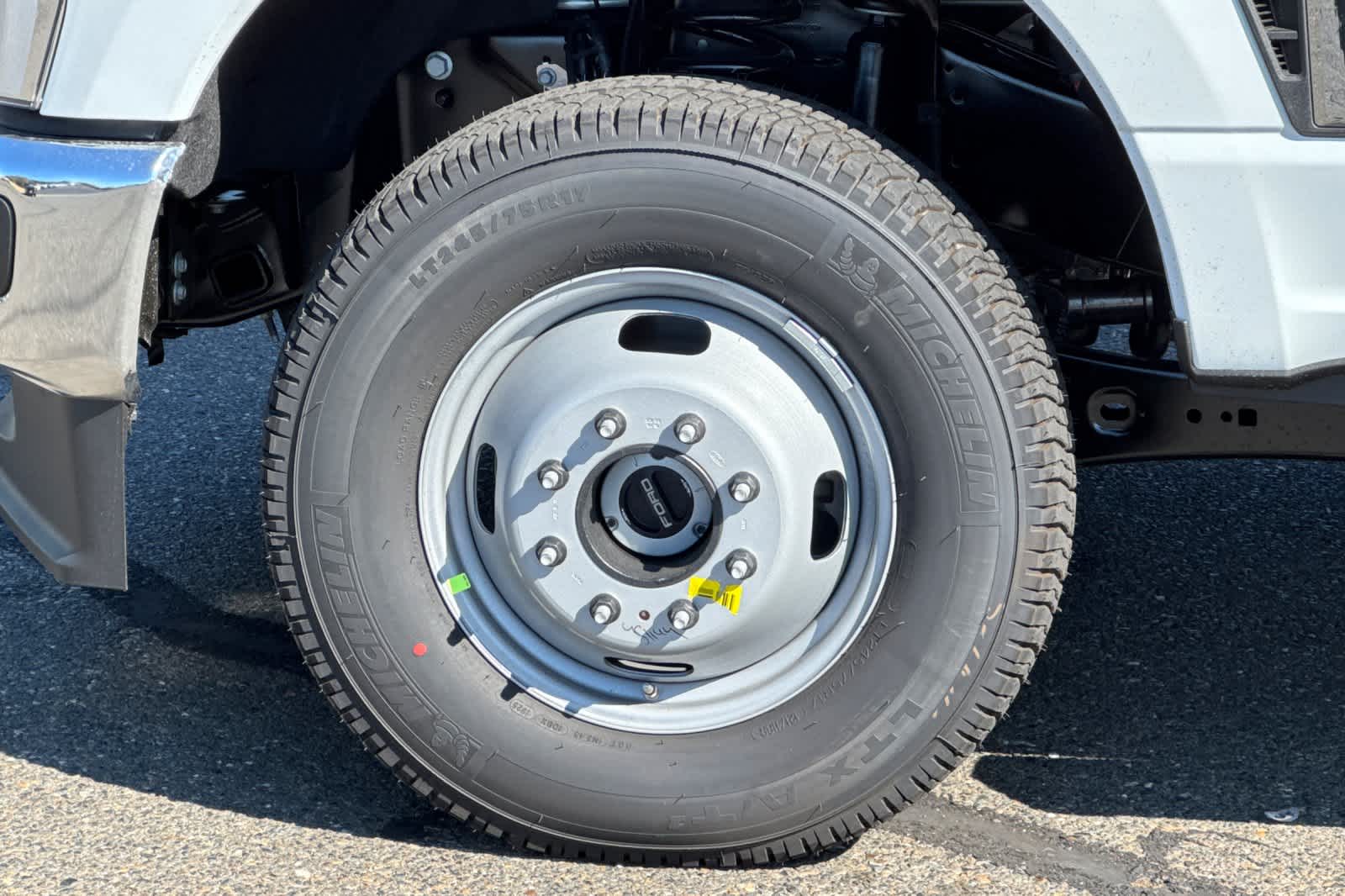 Thumbnail: 2025 Ford F-350 - 23