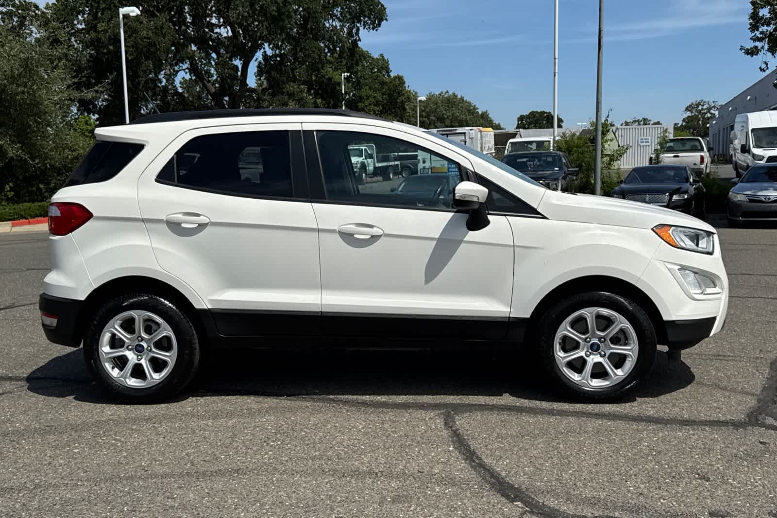 Thumbnail: 2018 Ford EcoSport - 8