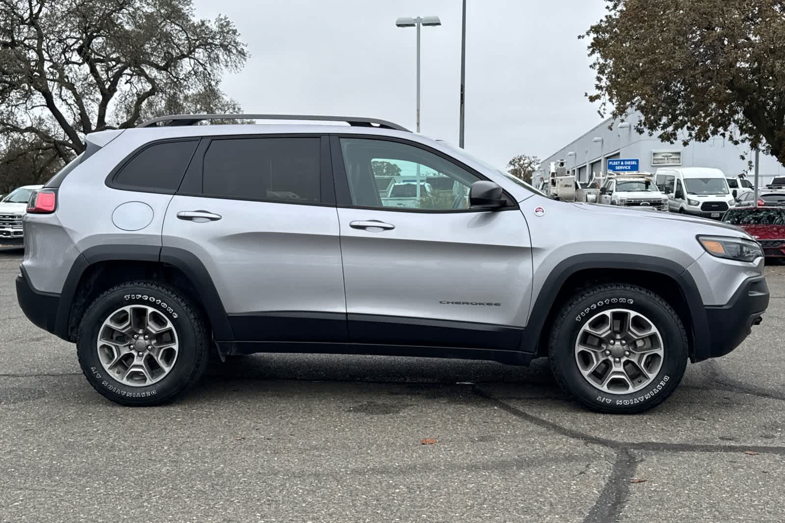 Thumbnail: 2020 Jeep Cherokee - 8