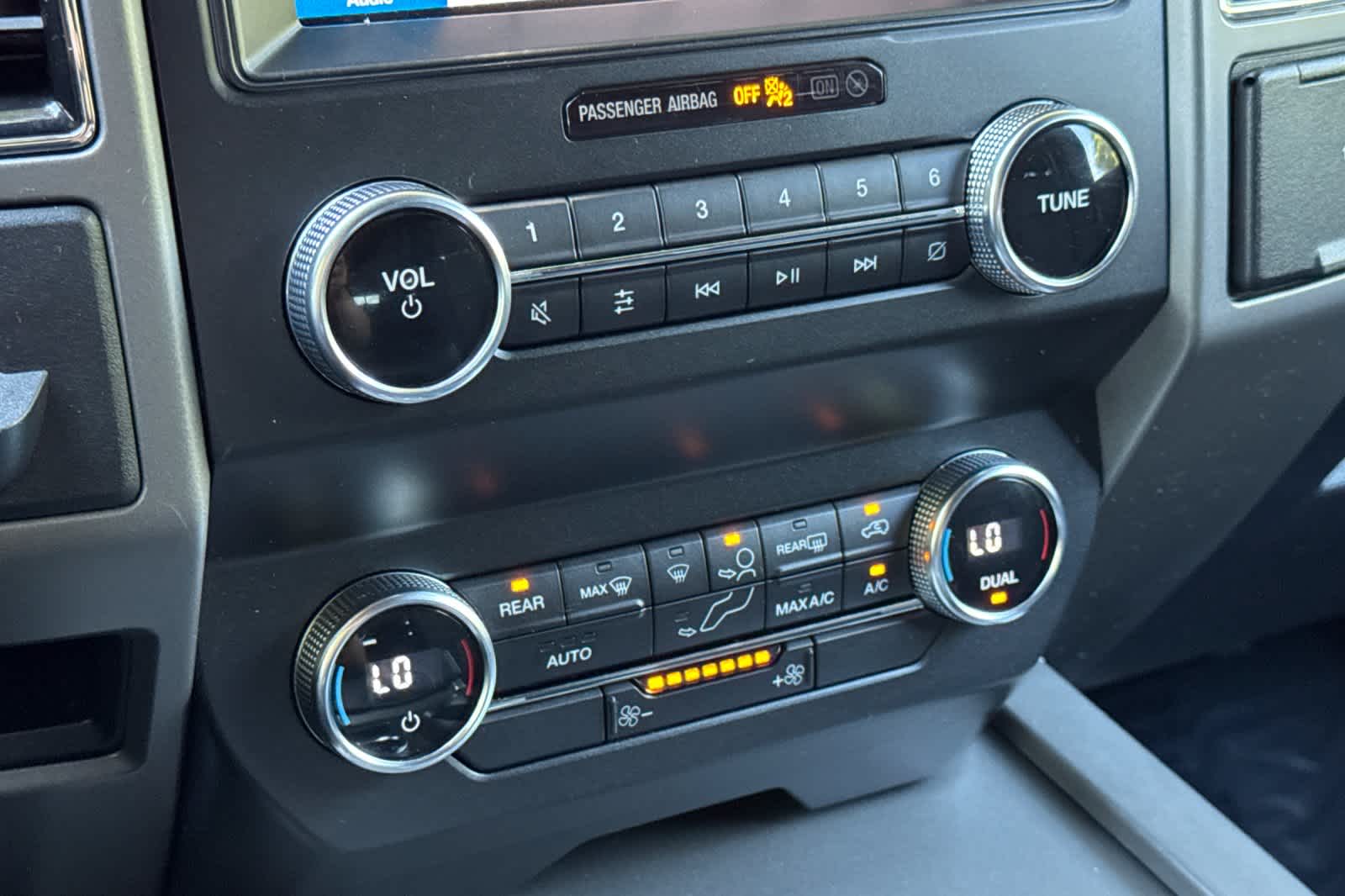 Thumbnail: 2019 Ford Expedition MAX - 21