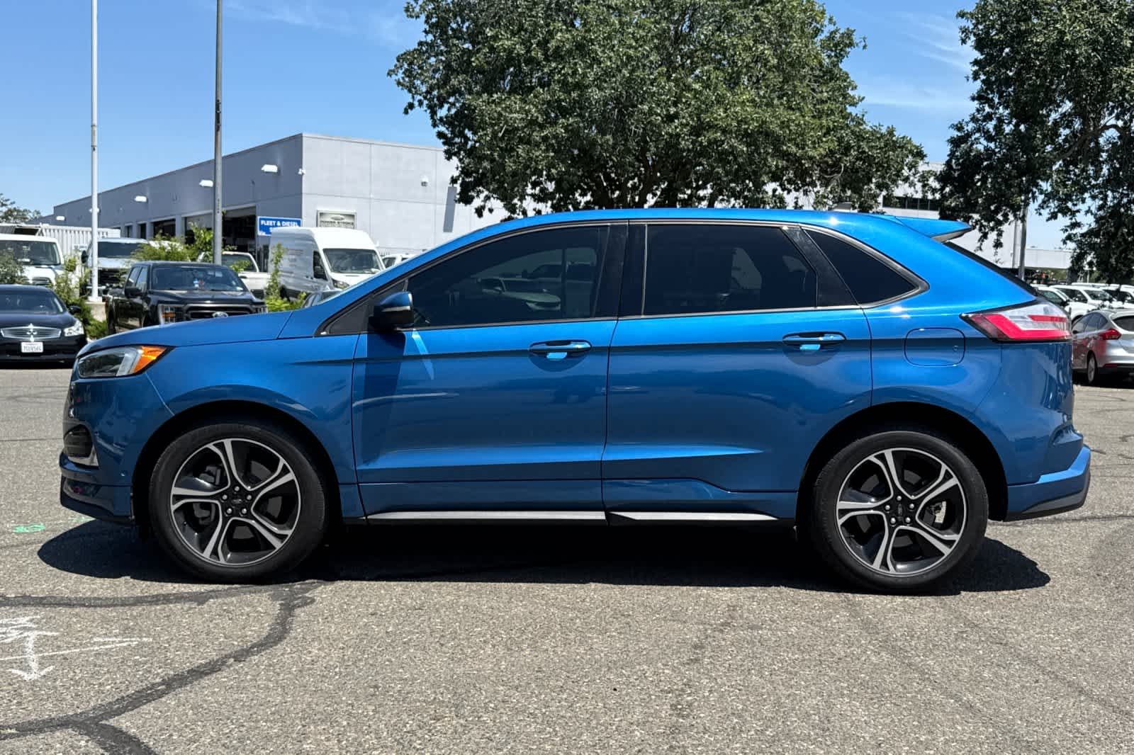 Thumbnail: 2021 Ford Edge - 5
