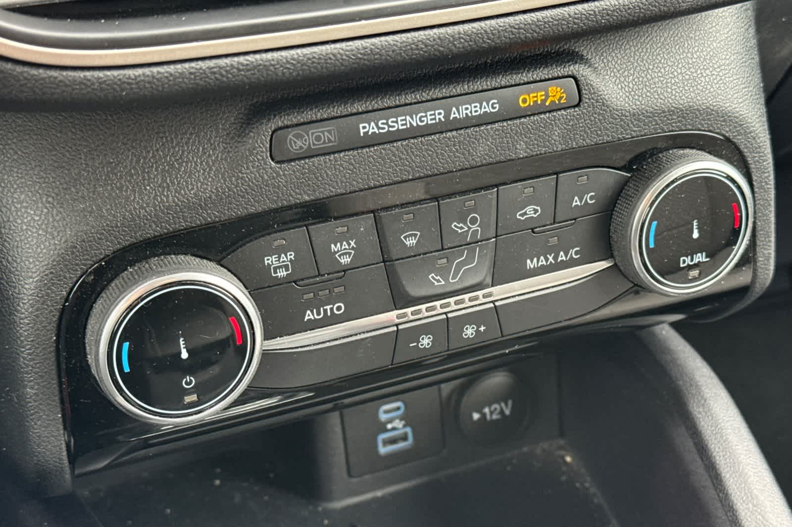 Thumbnail: 2022 Ford Escape - 21