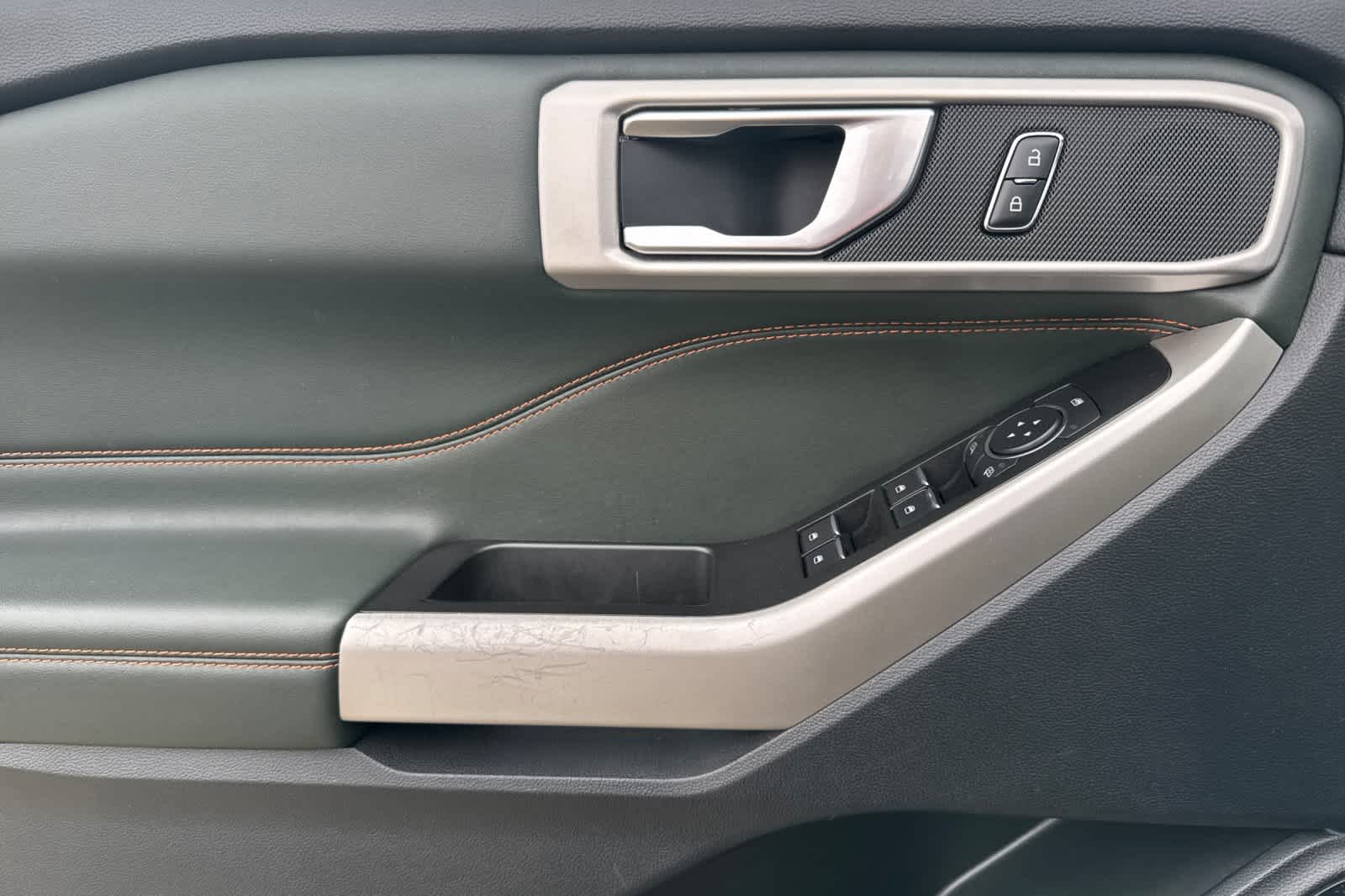 Thumbnail: 2022 Ford Explorer - 12