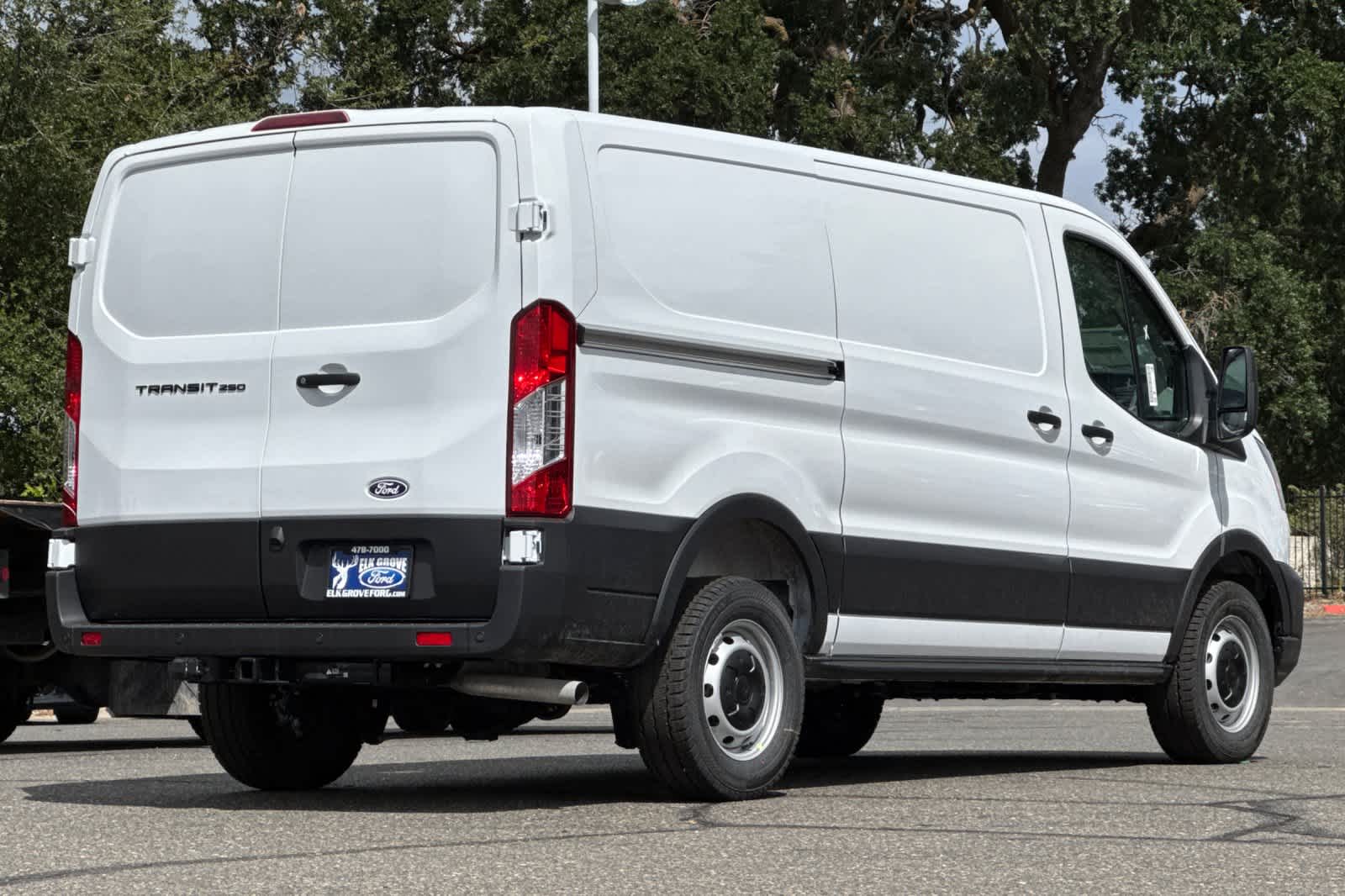 Thumbnail: 2026 Ford Transit Series - 2