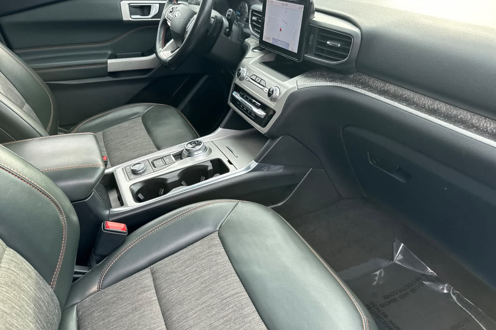 Thumbnail: 2022 Ford Explorer - 17