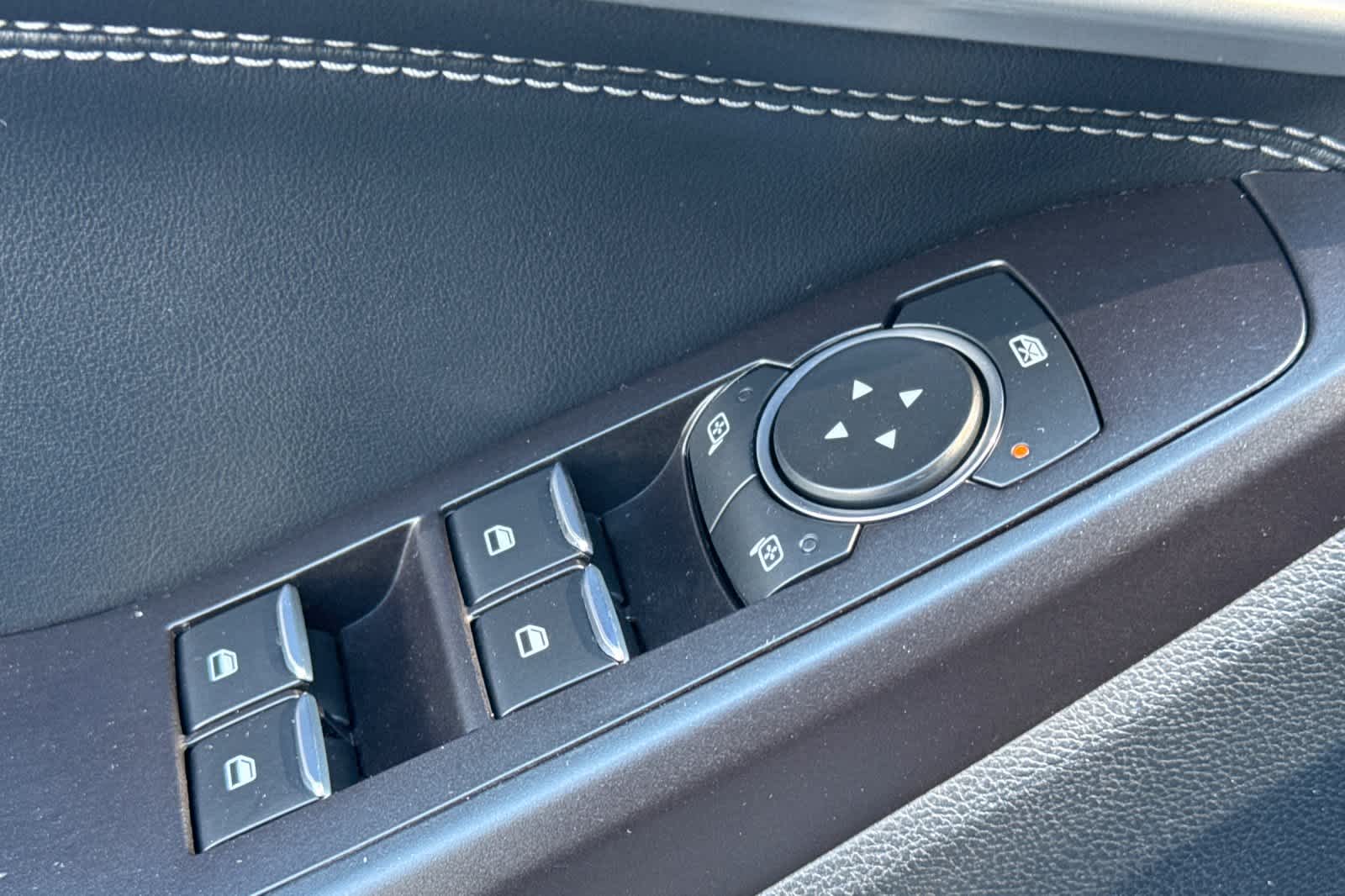 Thumbnail: 2020 Ford Explorer - 13