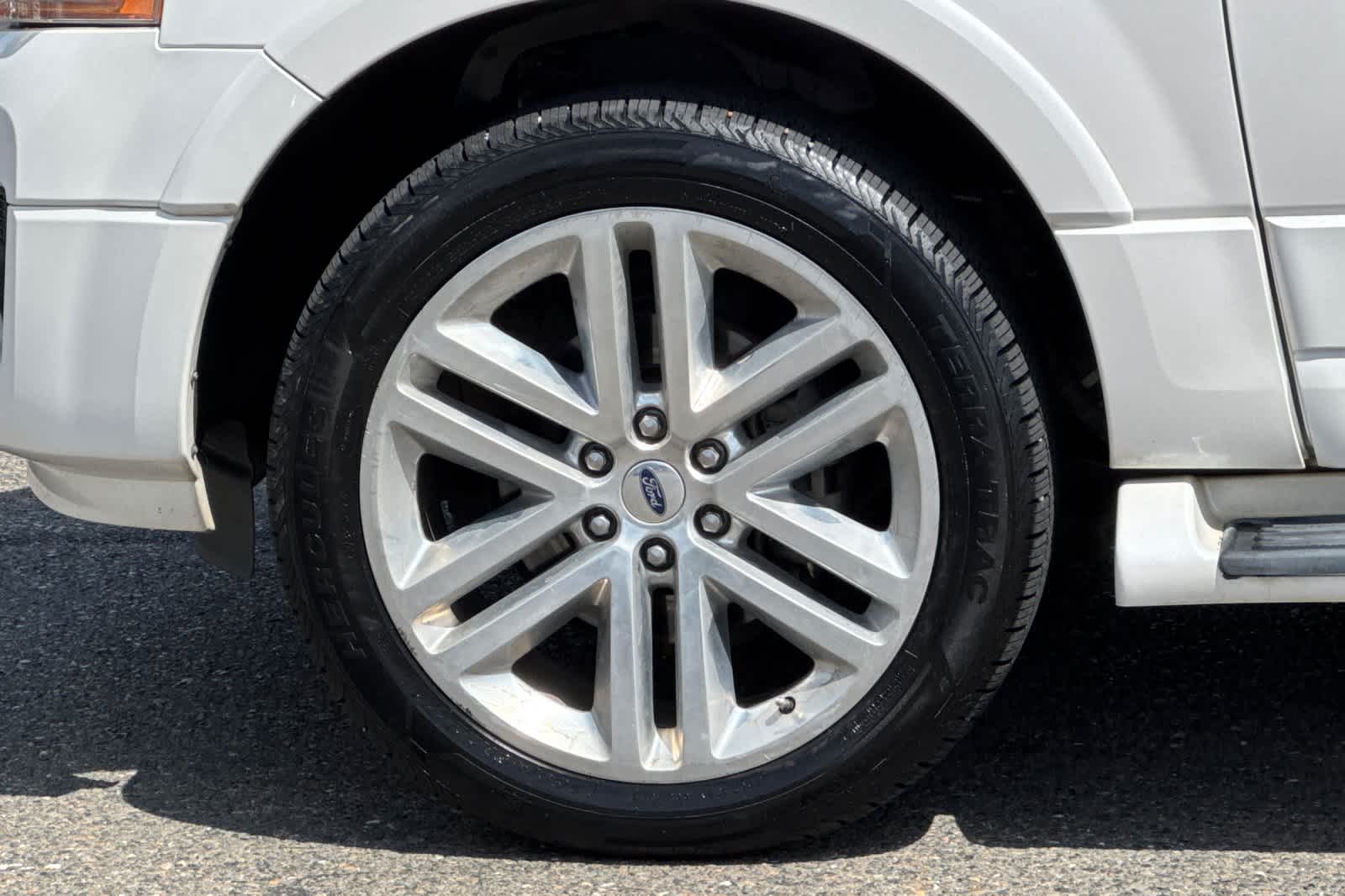 Thumbnail: 2016 Ford Expedition - 28