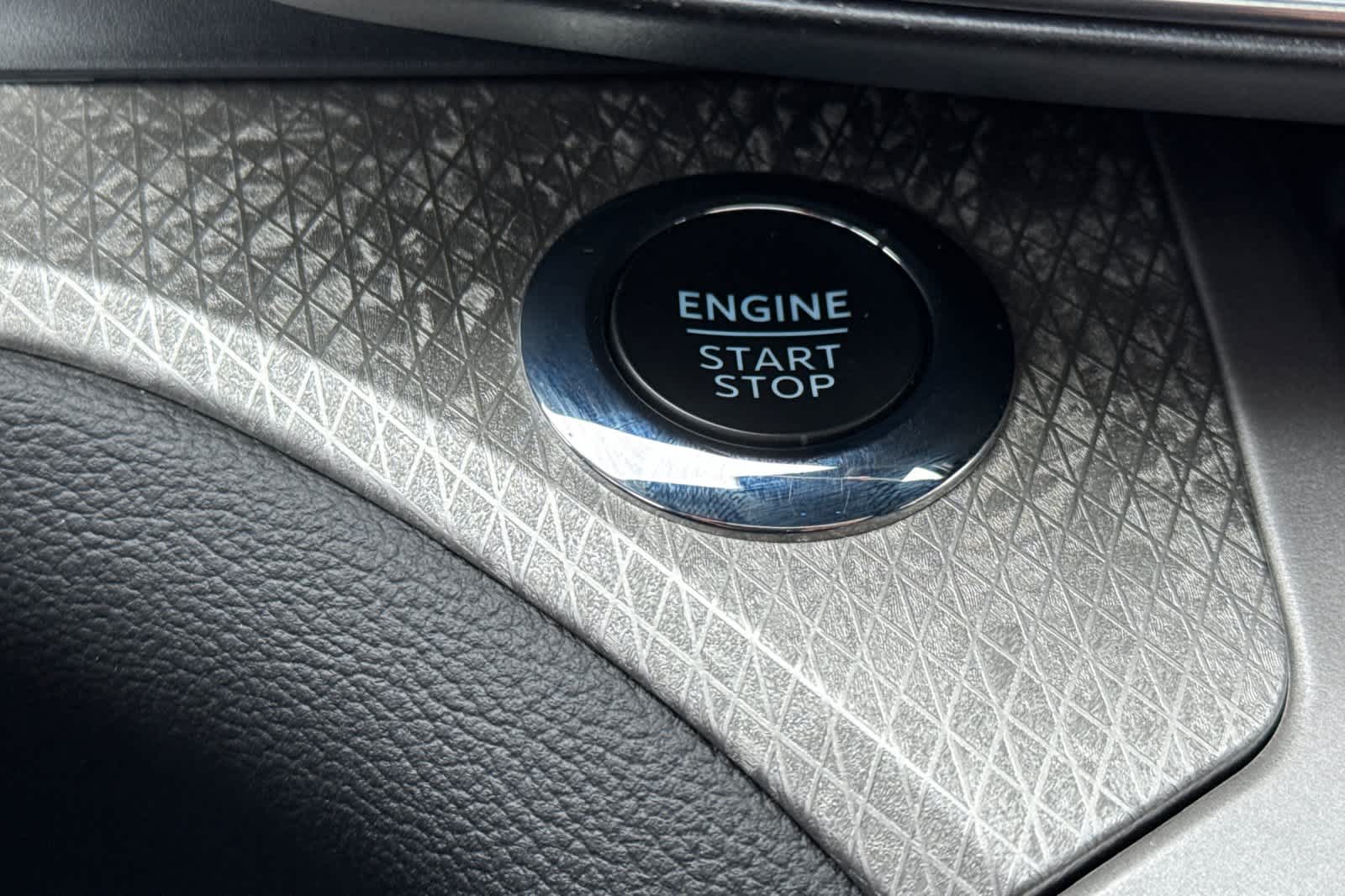 Thumbnail: 2022 Ford Explorer - 24