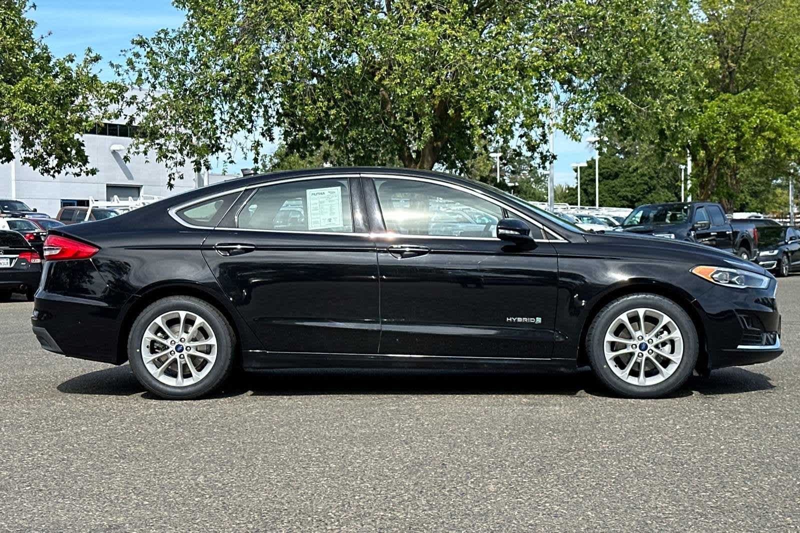 2019 Ford Fusion SEL 8