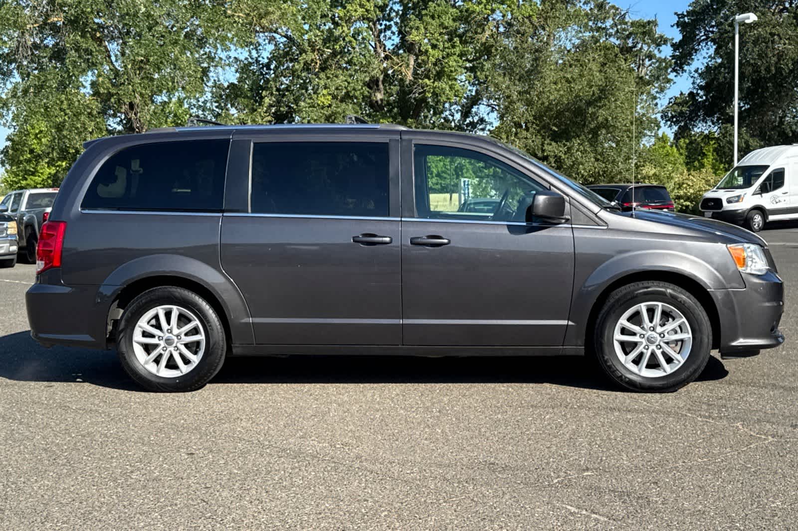 Thumbnail: 2019 Dodge Grand Caravan - 8