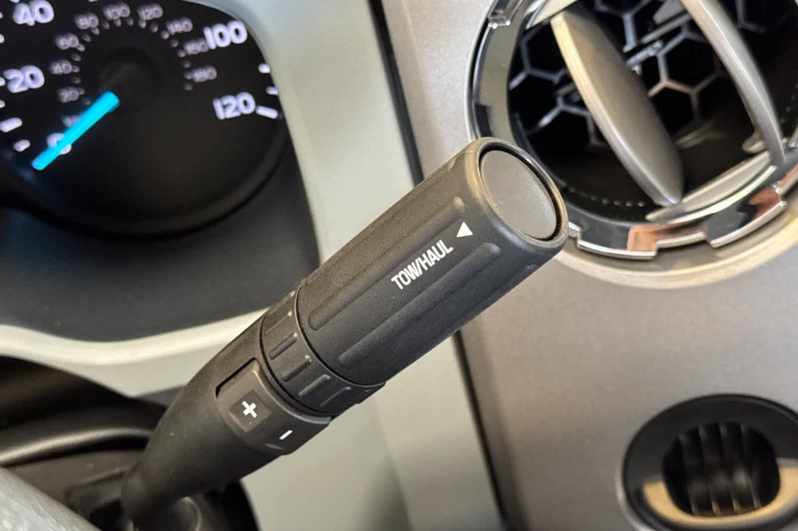 Thumbnail: 2025 Ford F-650 - 19