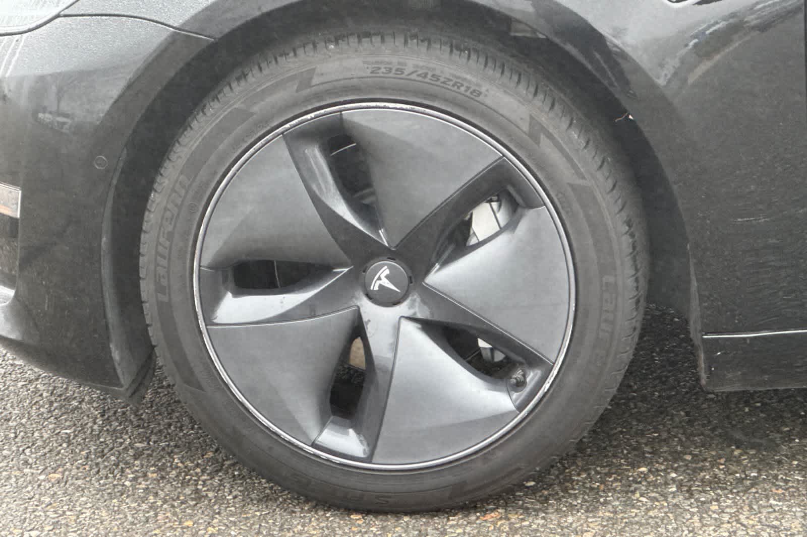 Thumbnail: 2019 Tesla Model 3 - 25