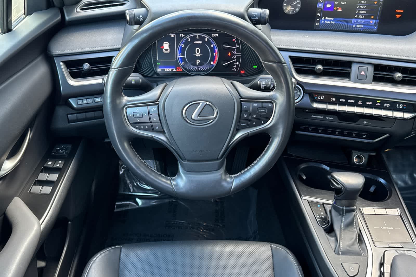 Thumbnail: 2019 Lexus UX - 14