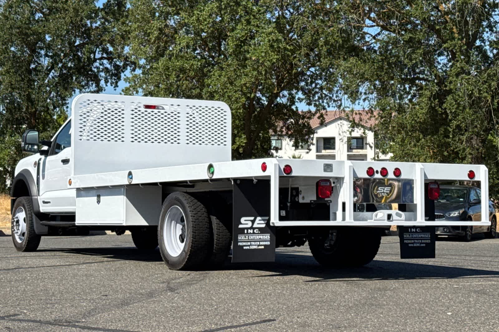Thumbnail: 2025 Ford F-550 - 5