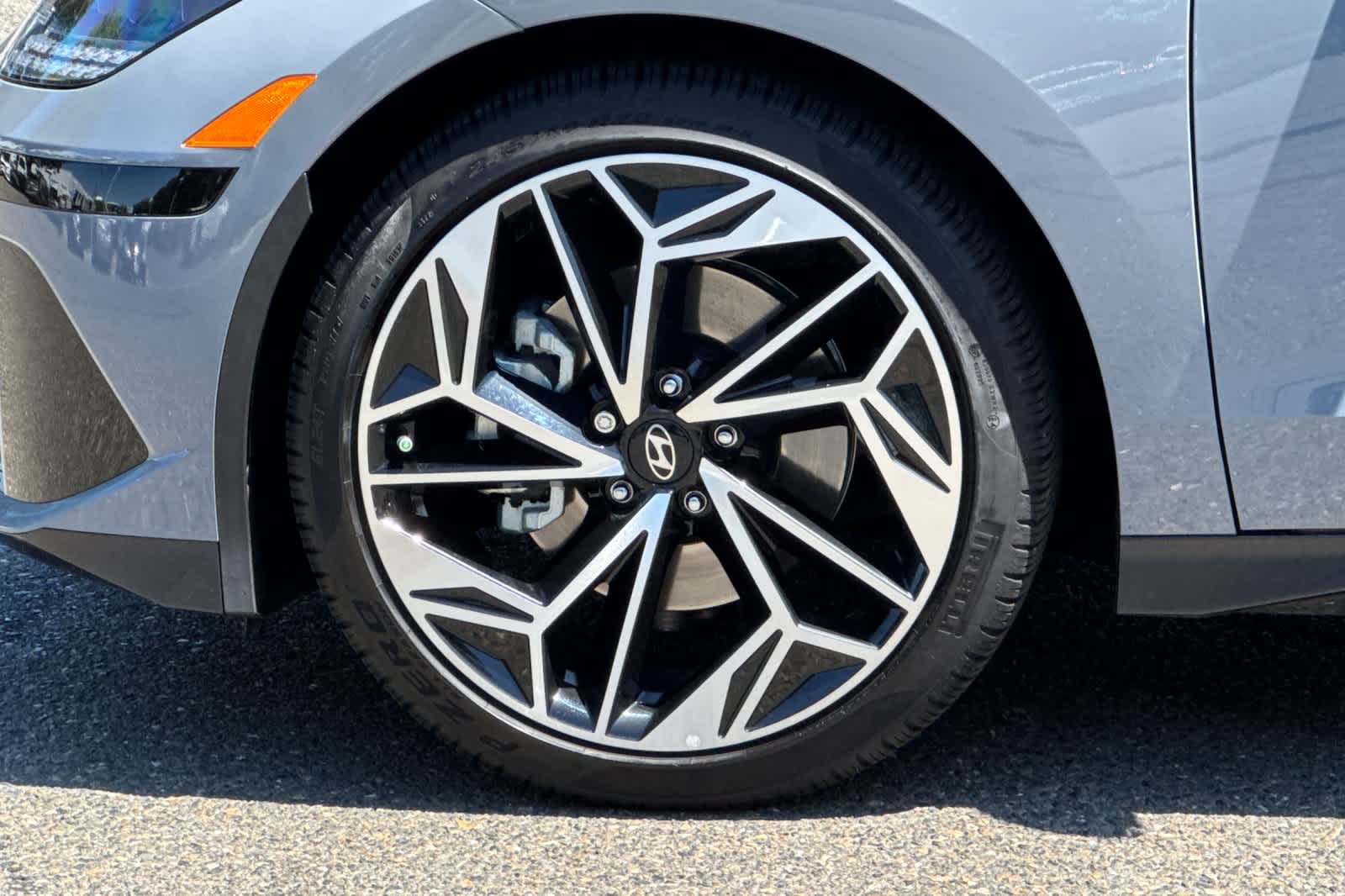 Thumbnail: 2023 Hyundai Ioniq 6 - 26