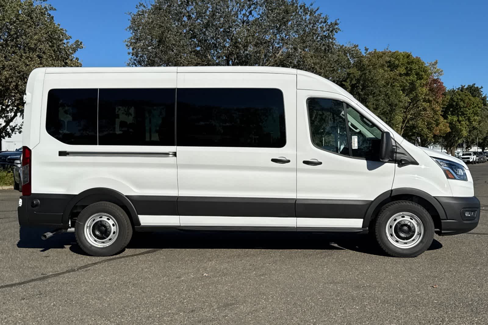 Thumbnail: 2025 Ford Econoline - 8