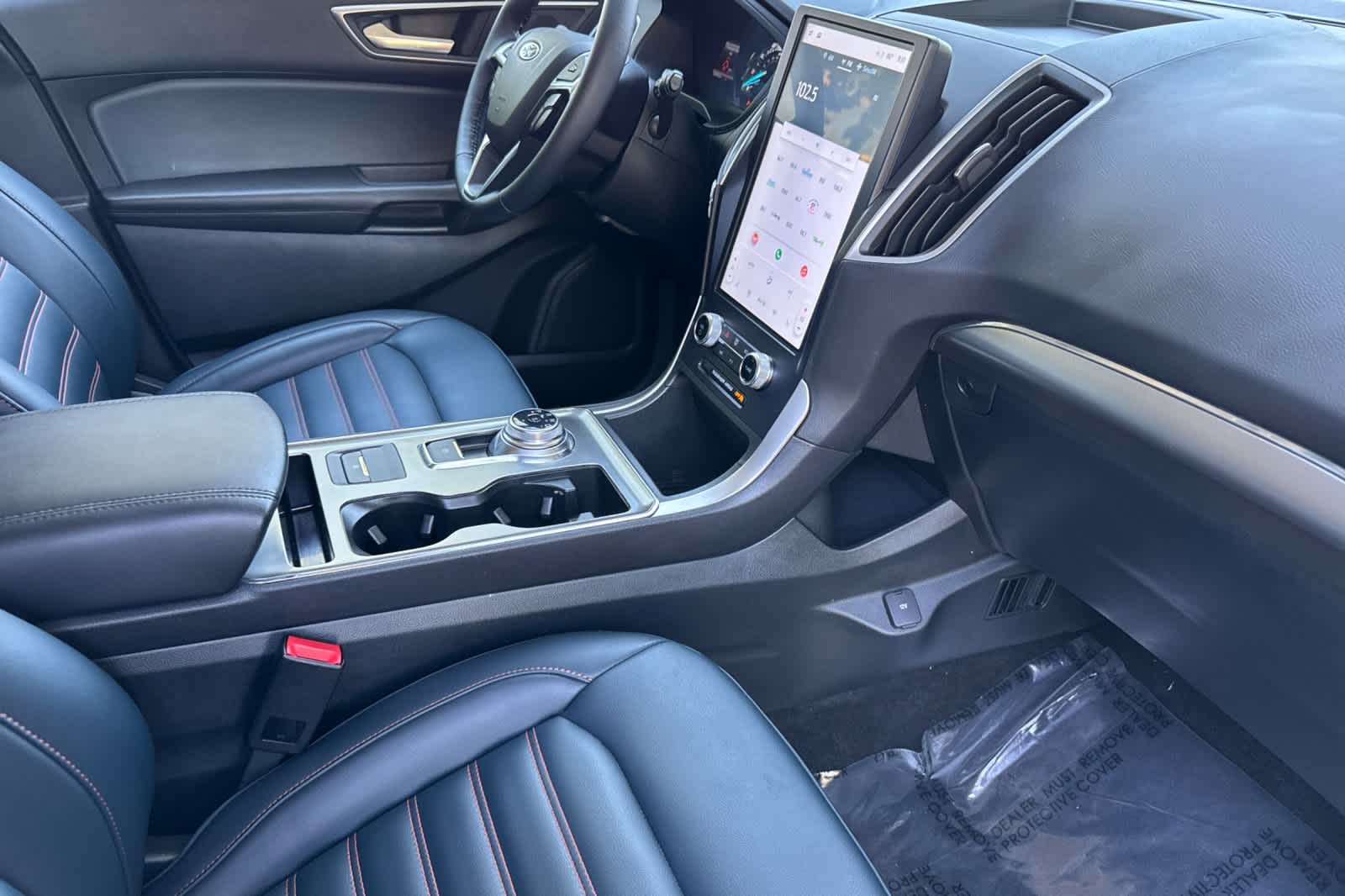 Thumbnail: 2022 Ford Edge - 16