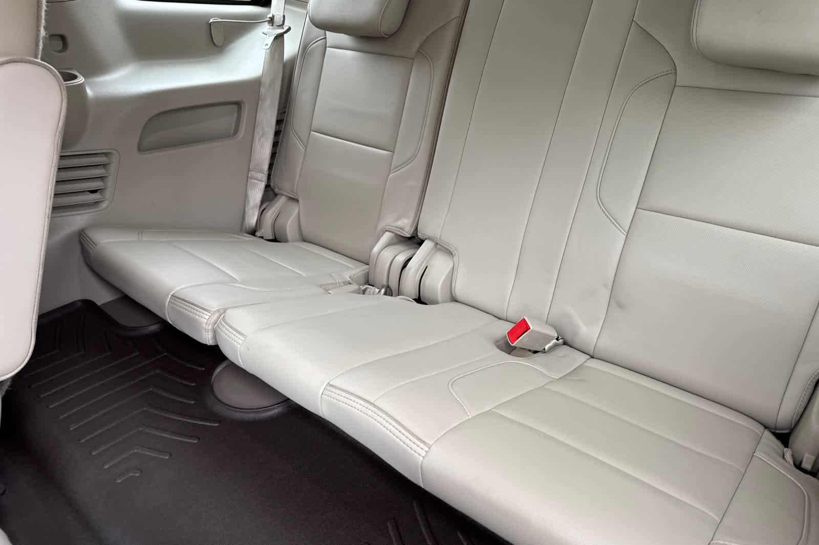 Thumbnail: 2015 GMC Yukon - 15