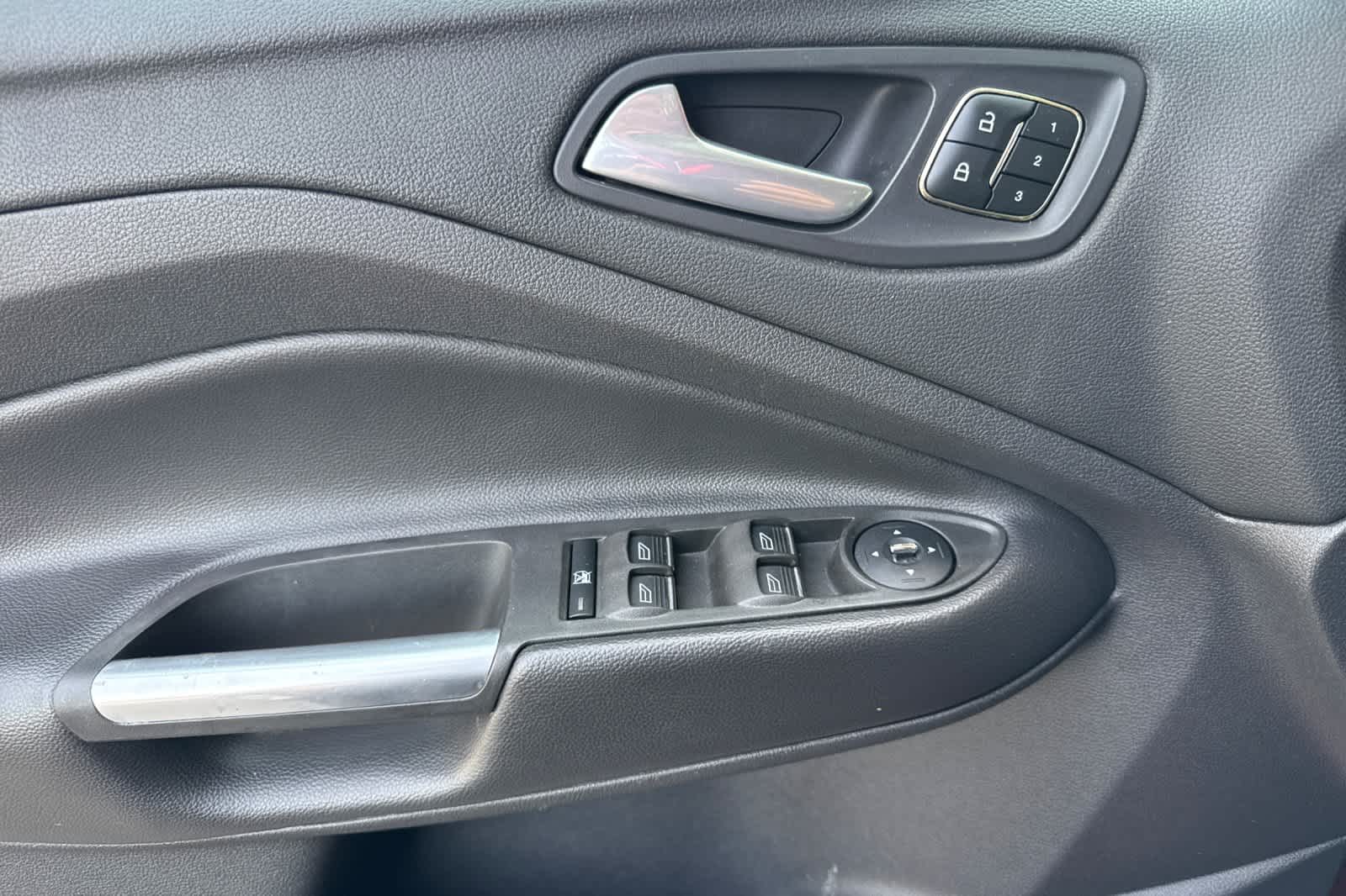 Thumbnail: 2013 Ford Escape - 12