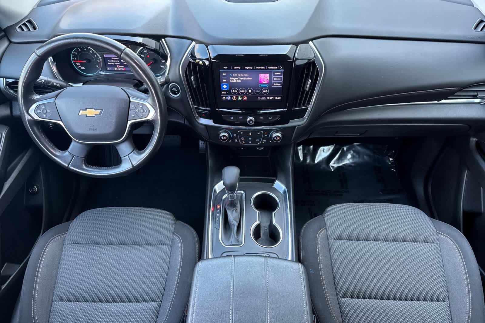 Thumbnail: 2021 Chevrolet Traverse - 3