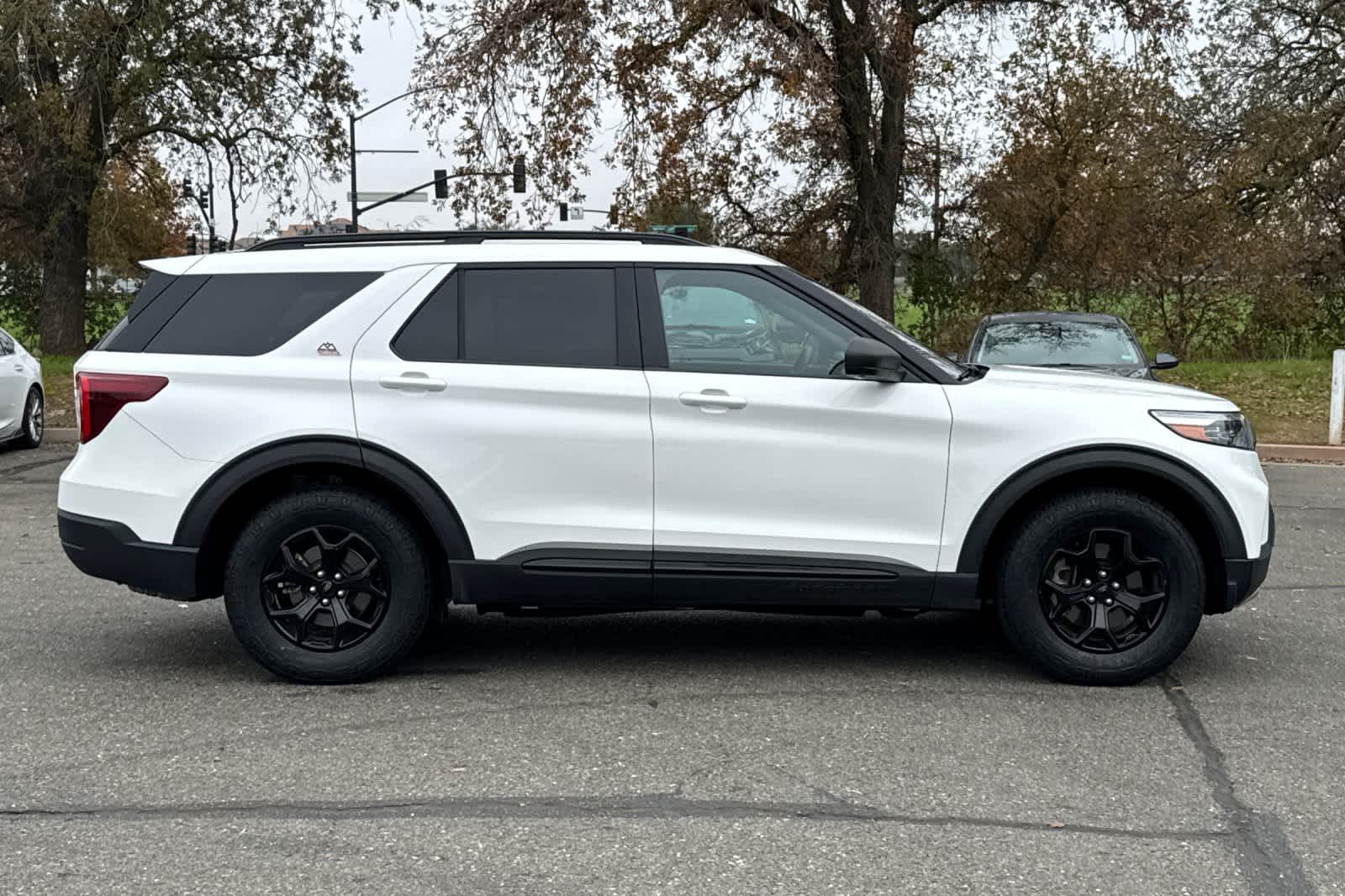 Thumbnail: 2022 Ford Explorer - 8