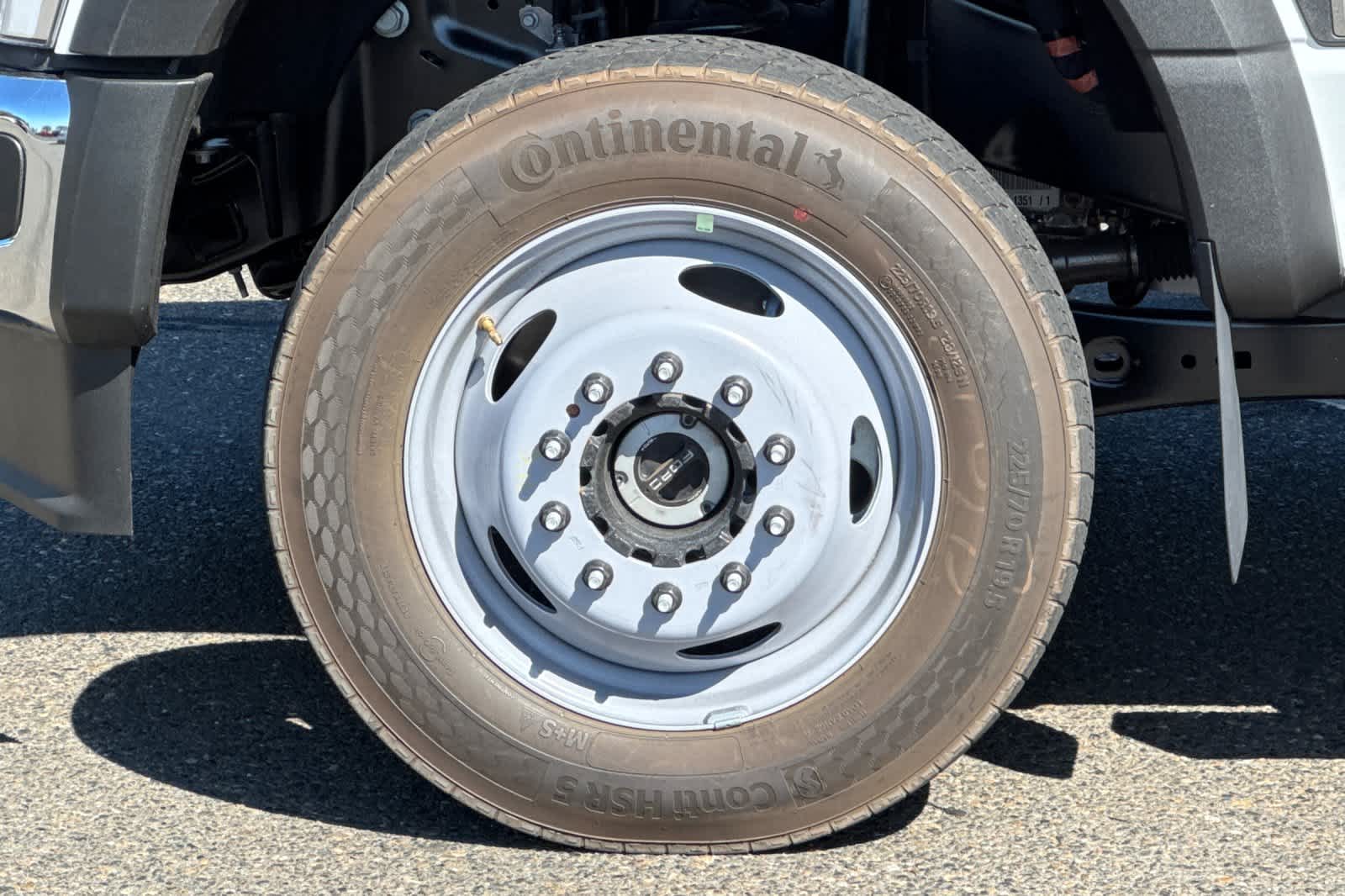 Thumbnail: 2025 Ford F-550 - 25