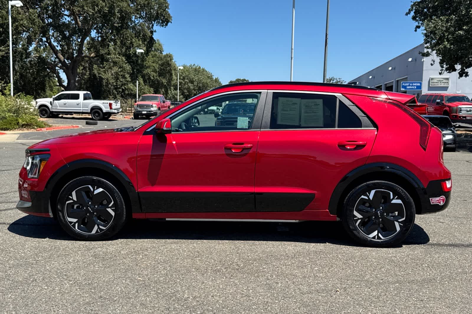 Thumbnail: 2024 Kia Niro - 5
